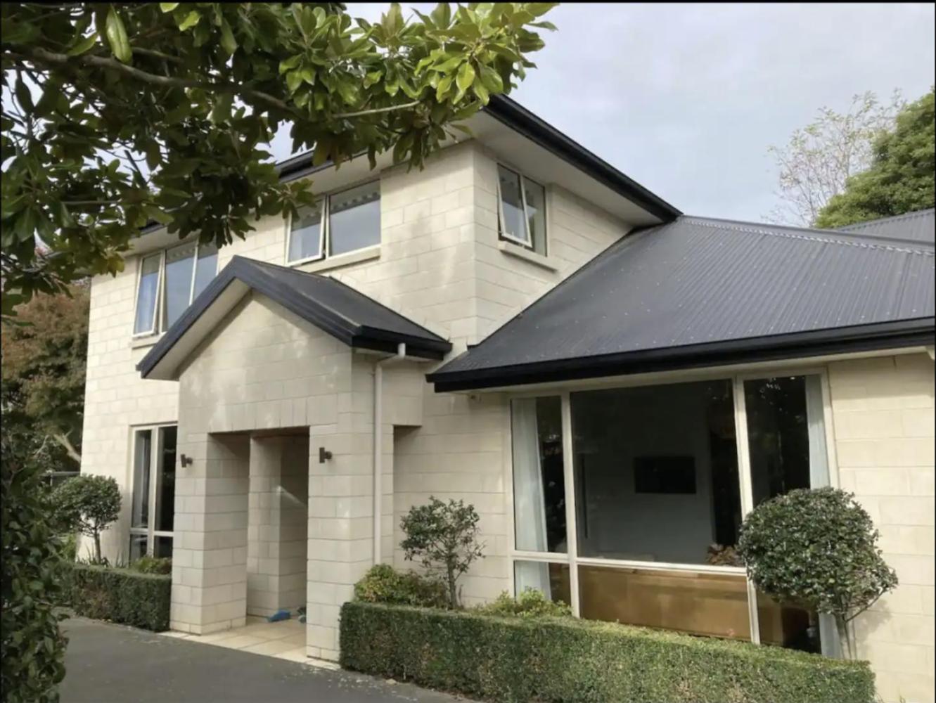 Luxurious 5 Bedroom home with heated pool view 5