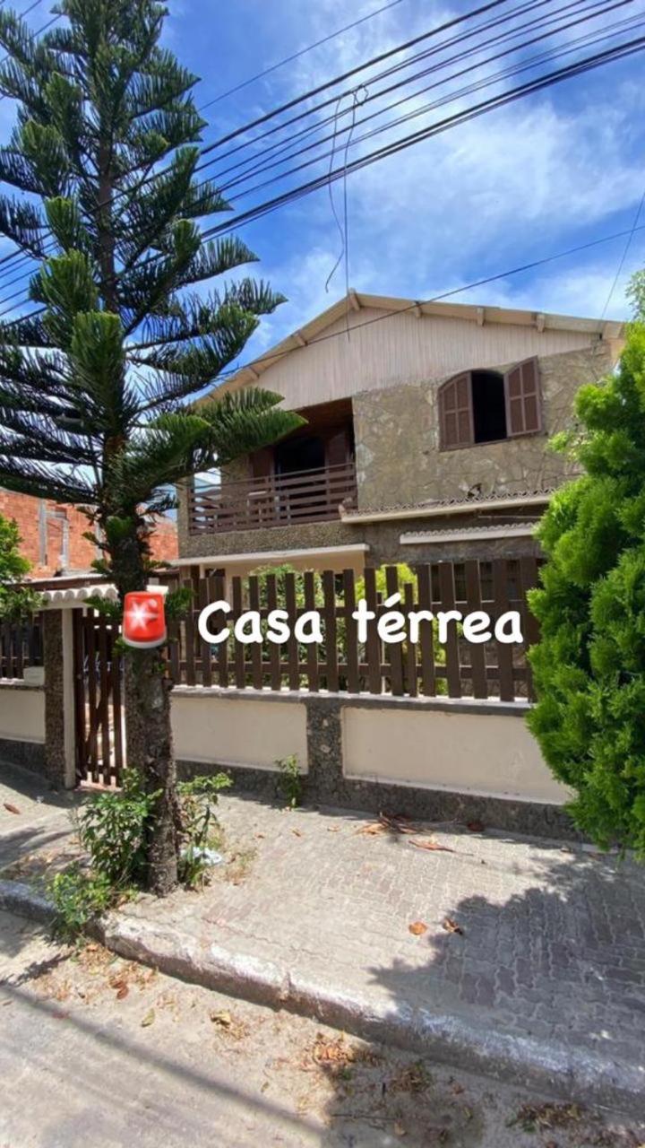 Casa térrea a 2 min da praia dos anjos