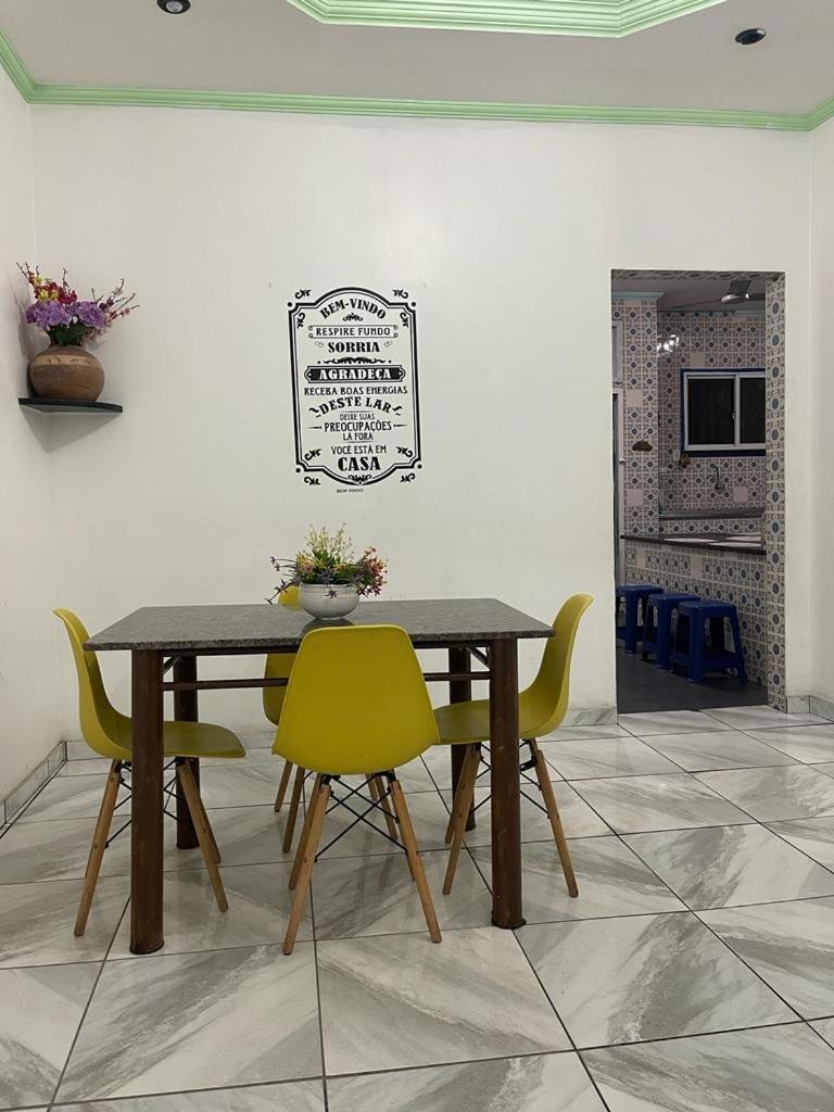 Casa térrea a 2 min da praia dos anjos