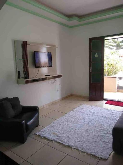 Casa térrea a 2 min da praia dos anjos