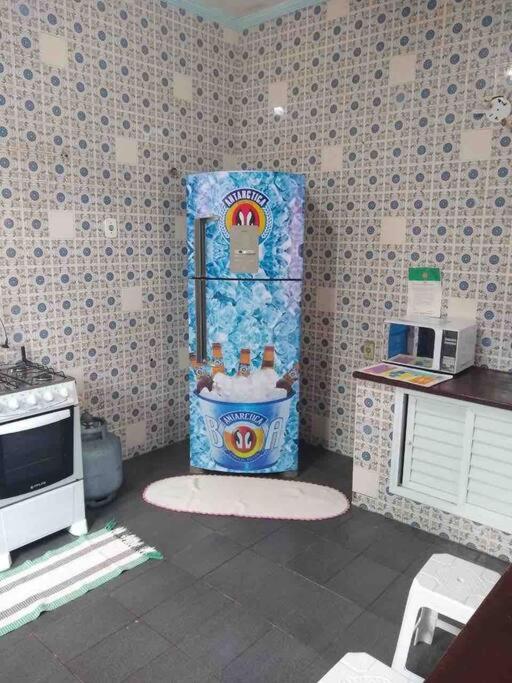 Casa térrea a 2 min da praia dos anjos
