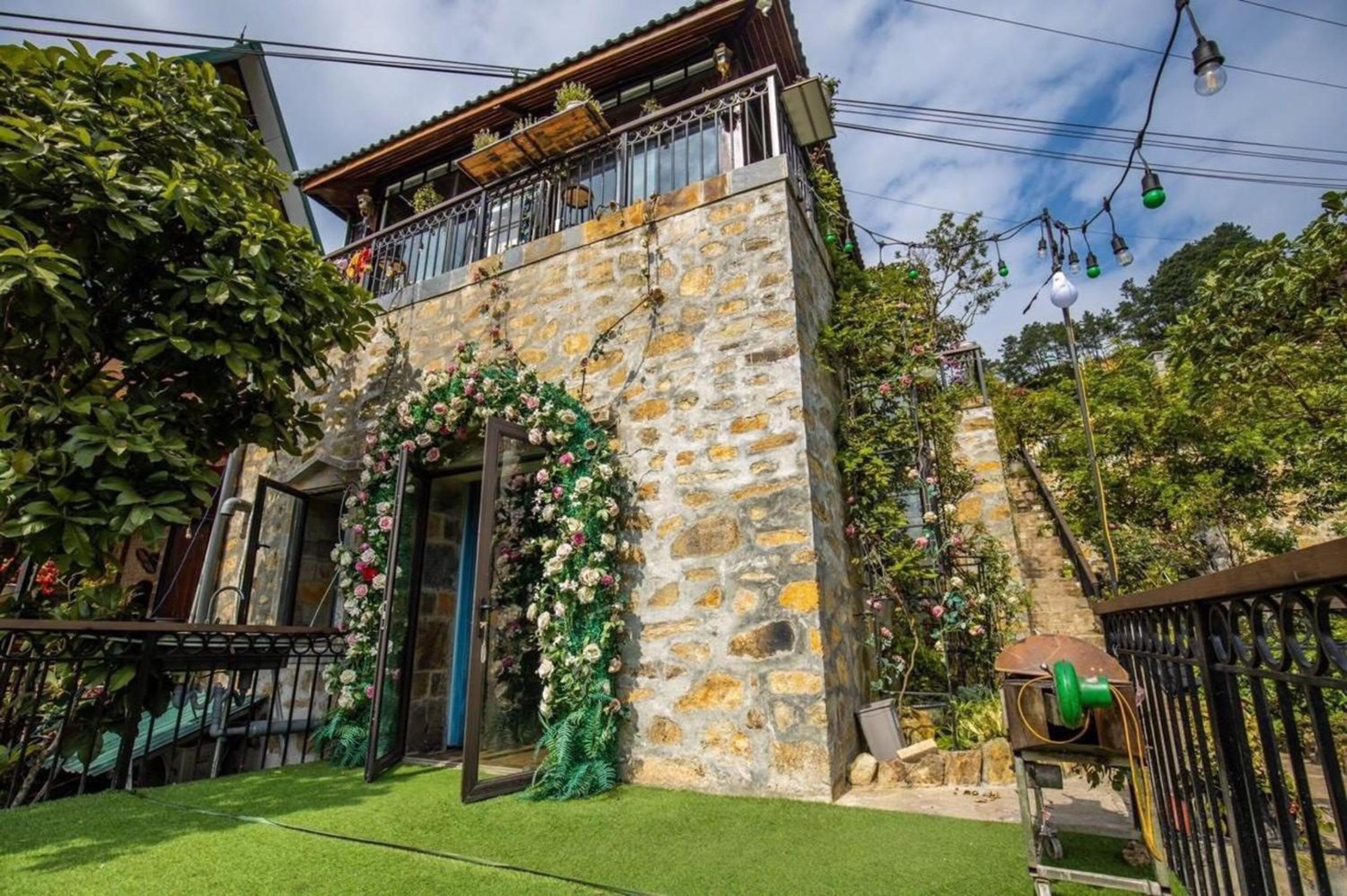 Roses Villa Tam Dao - Venuestay view 5