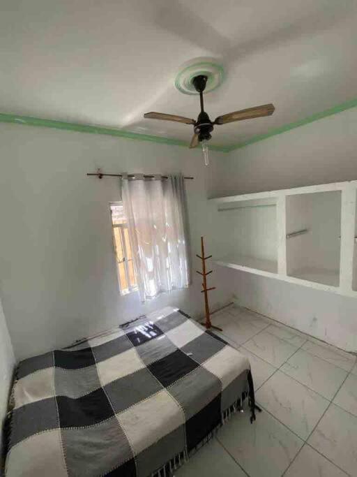 Casa térrea a 2 min da praia dos anjos
