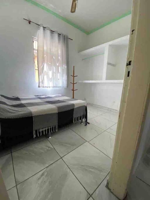 Casa térrea a 2 min da praia dos anjos