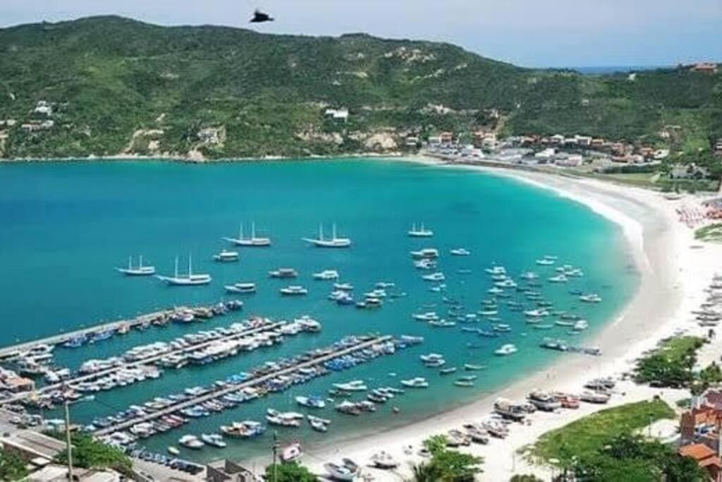 Casa térrea a 2 min da praia dos anjos
