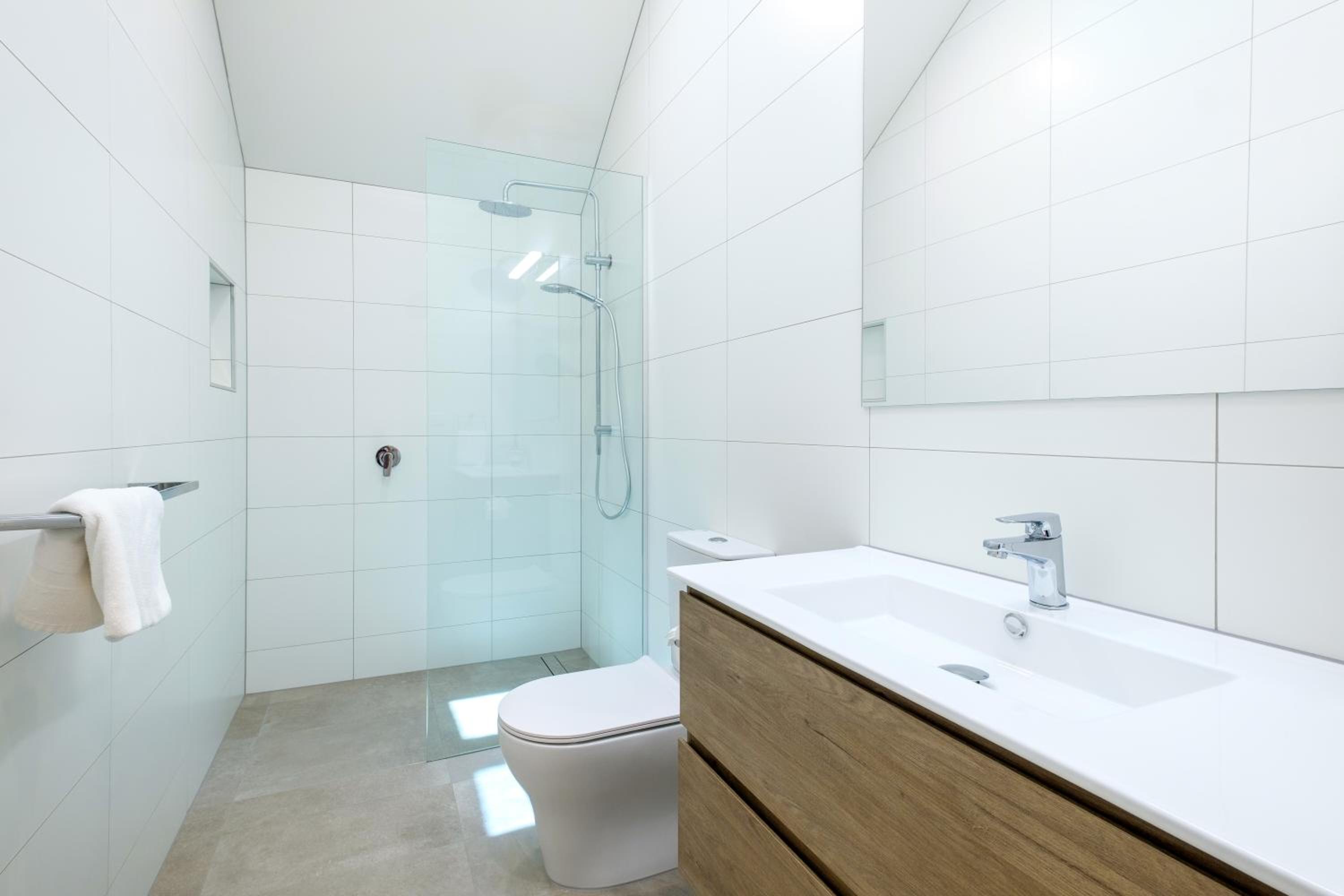Serenity HG4 4Br 3&half Ba with Absolute National Park Frontage
