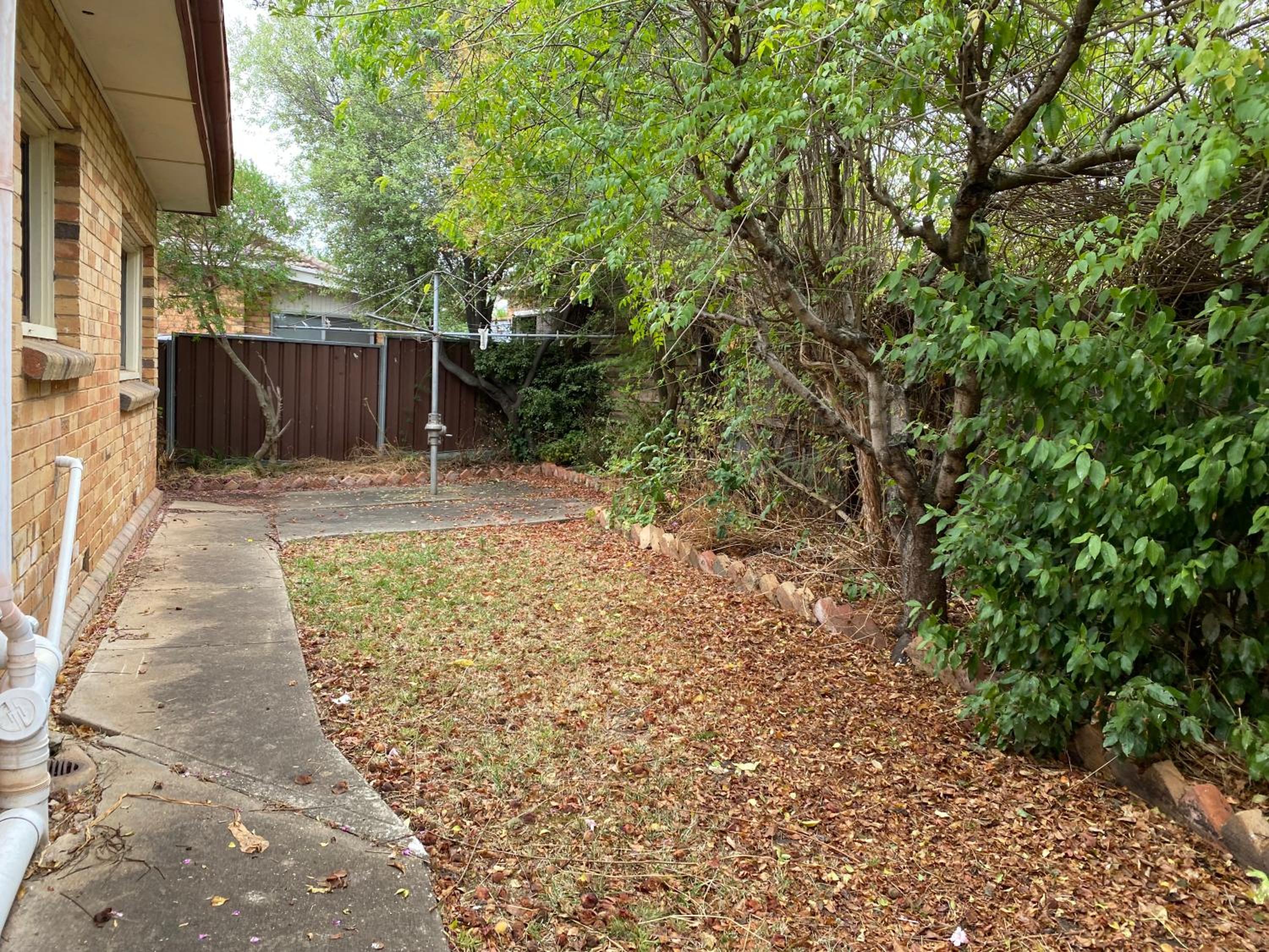6 Beds-Whole House with 4 bedrooms -Stawell - share accommodation - 3 rooms for 5 gusts are available