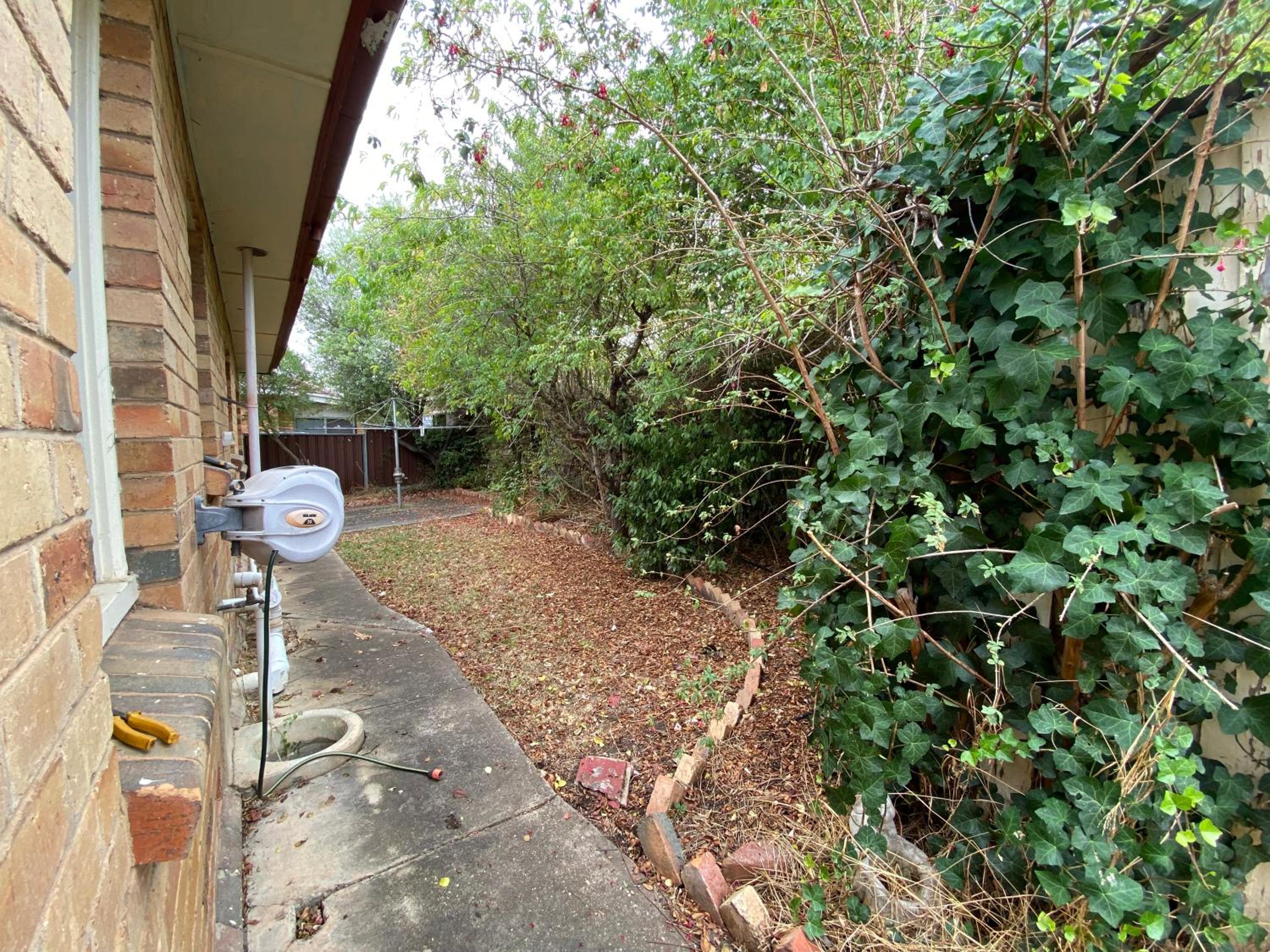 6 Beds-Whole House with 4 bedrooms -Stawell - share accommodation - 3 rooms for 5 gusts are available