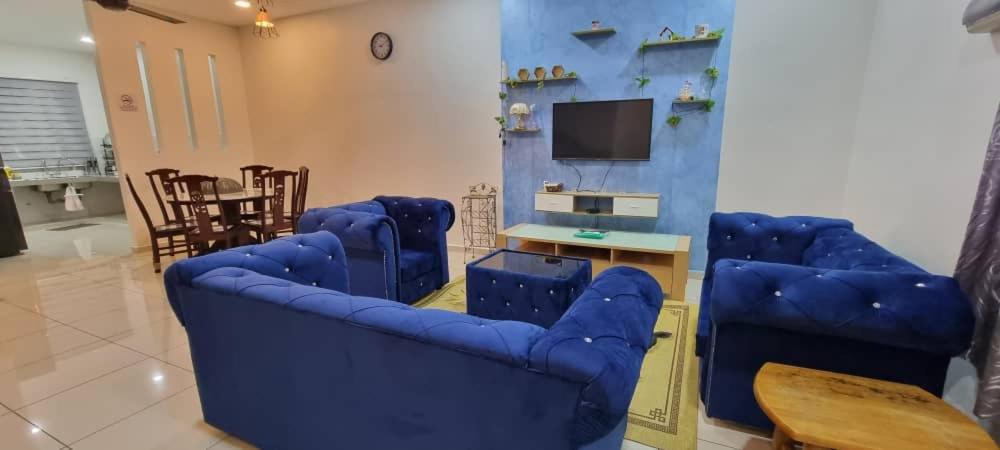 Flora Homestay Jenjarom, Banting,Telok Panglima Garang photo 1