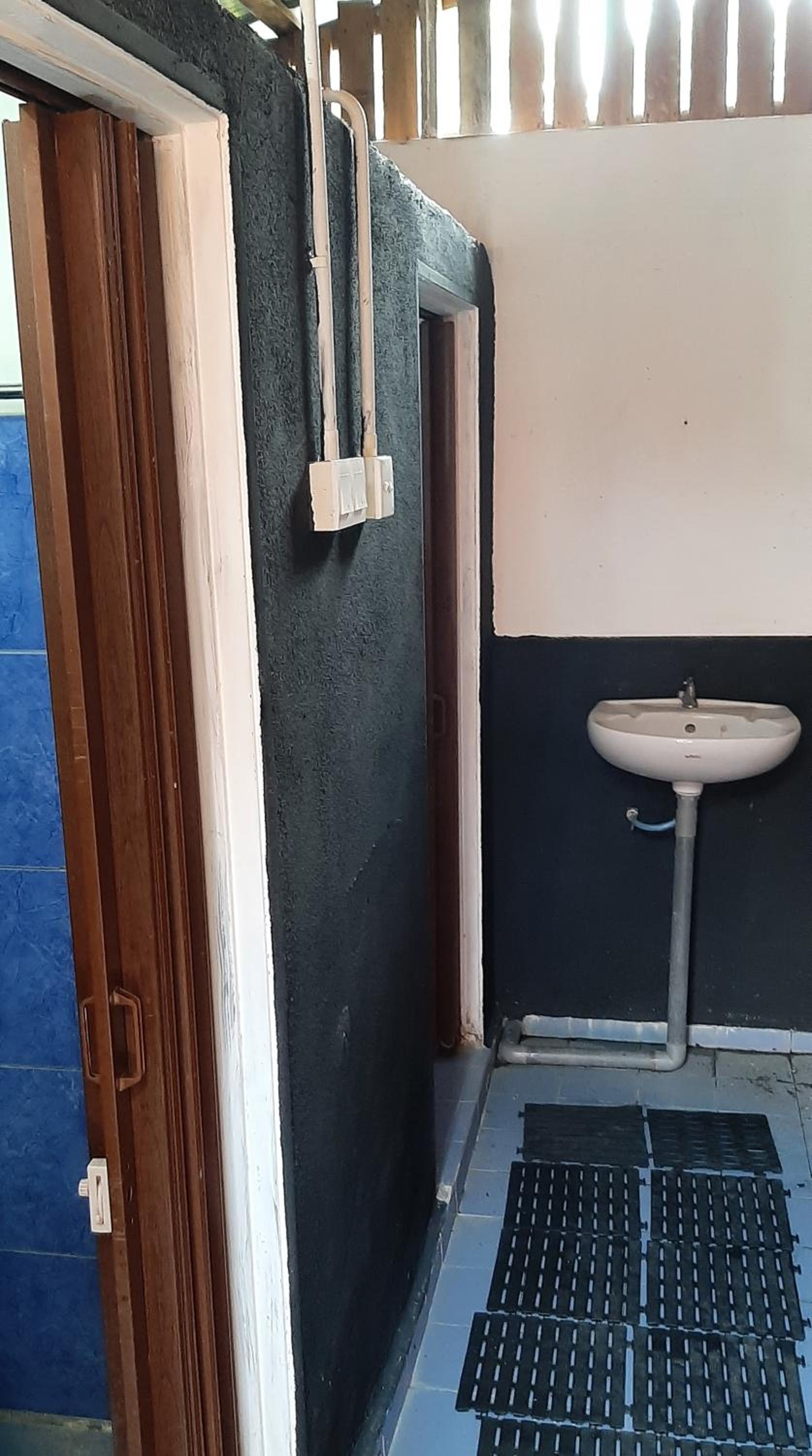 AA Backpackers Hostel