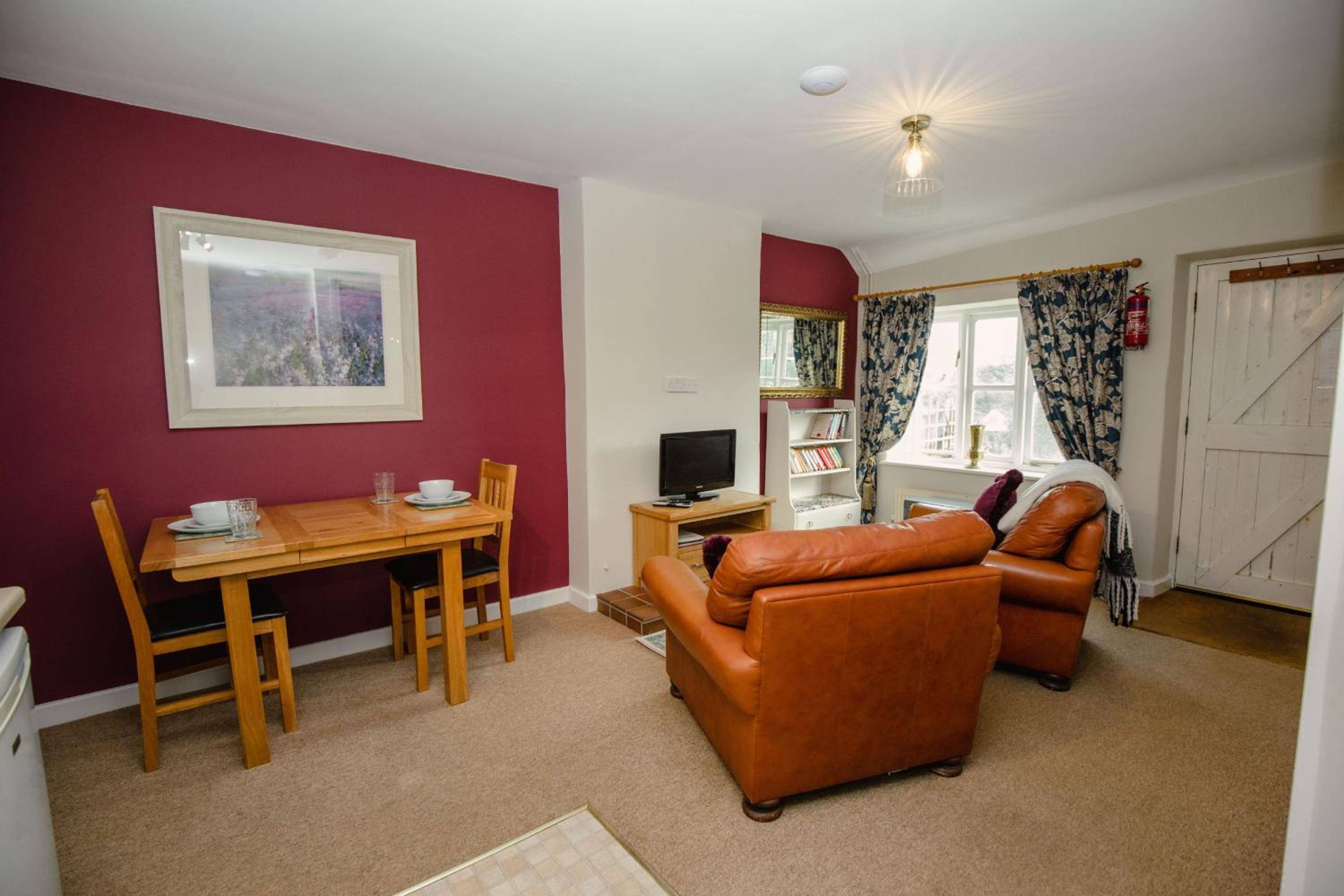 Milkmaids Cottage - Rudge Farm Cottages