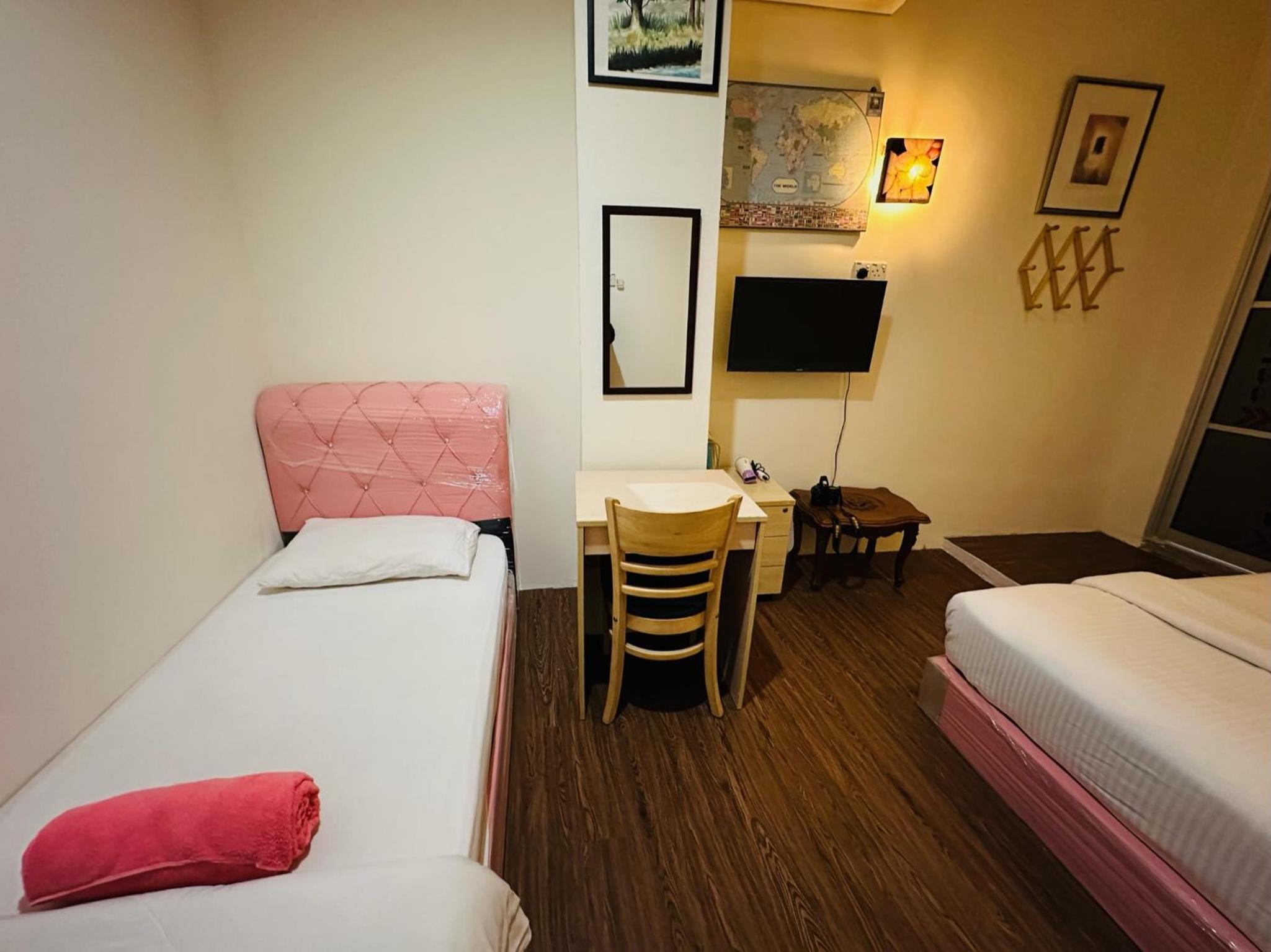 The Explorers Guesthouse and Hostel