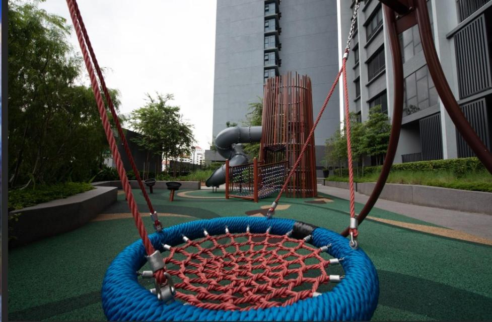 Millerz Square 3r2b 8pax Family Free 2 Parking