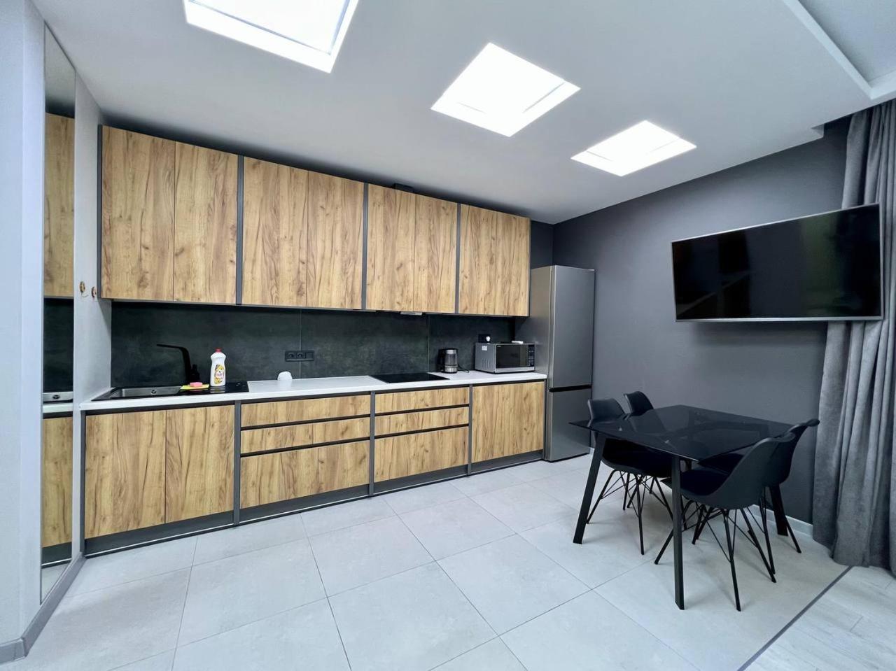 44 Pearl Stylish 1-bedroom Apartment view 5