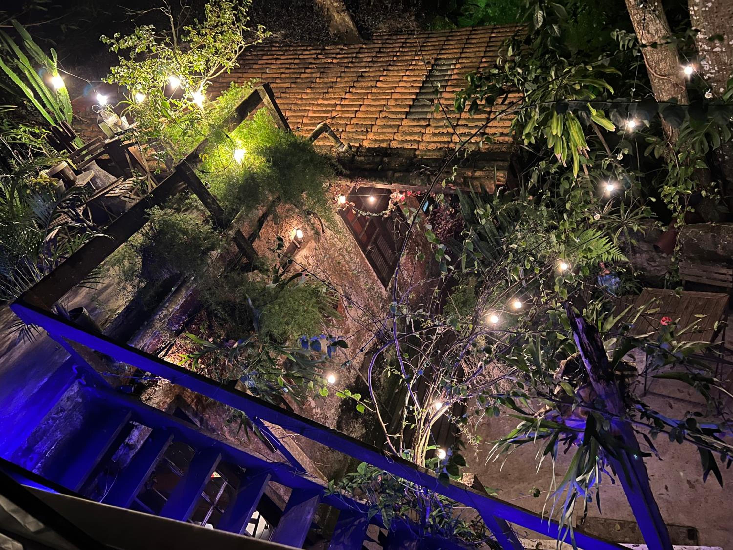 Amazing forest House in the city! Private guest suite - double studio room