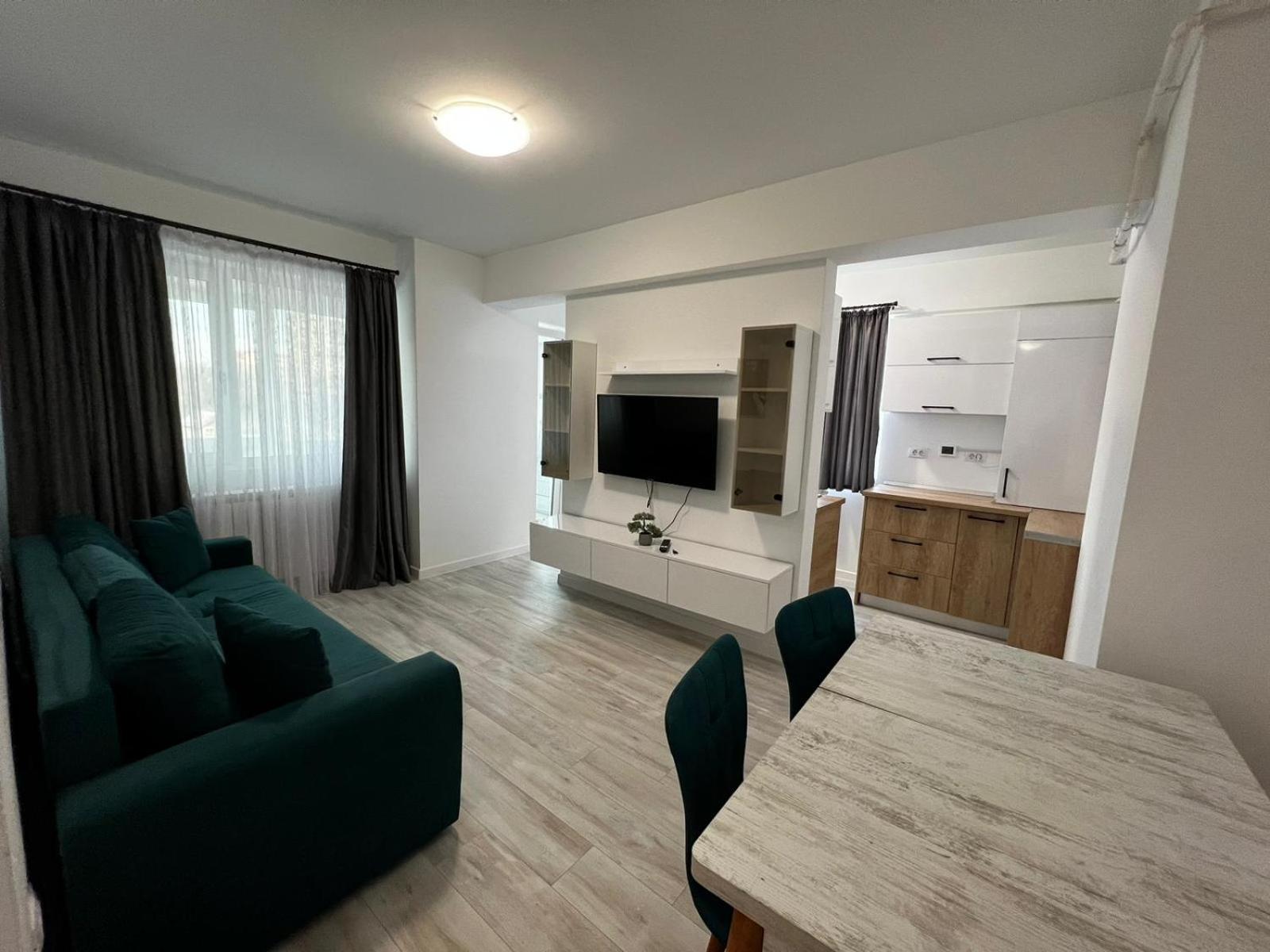 Cozy Lazar Acommodation - Palas Mall Iasi view 4