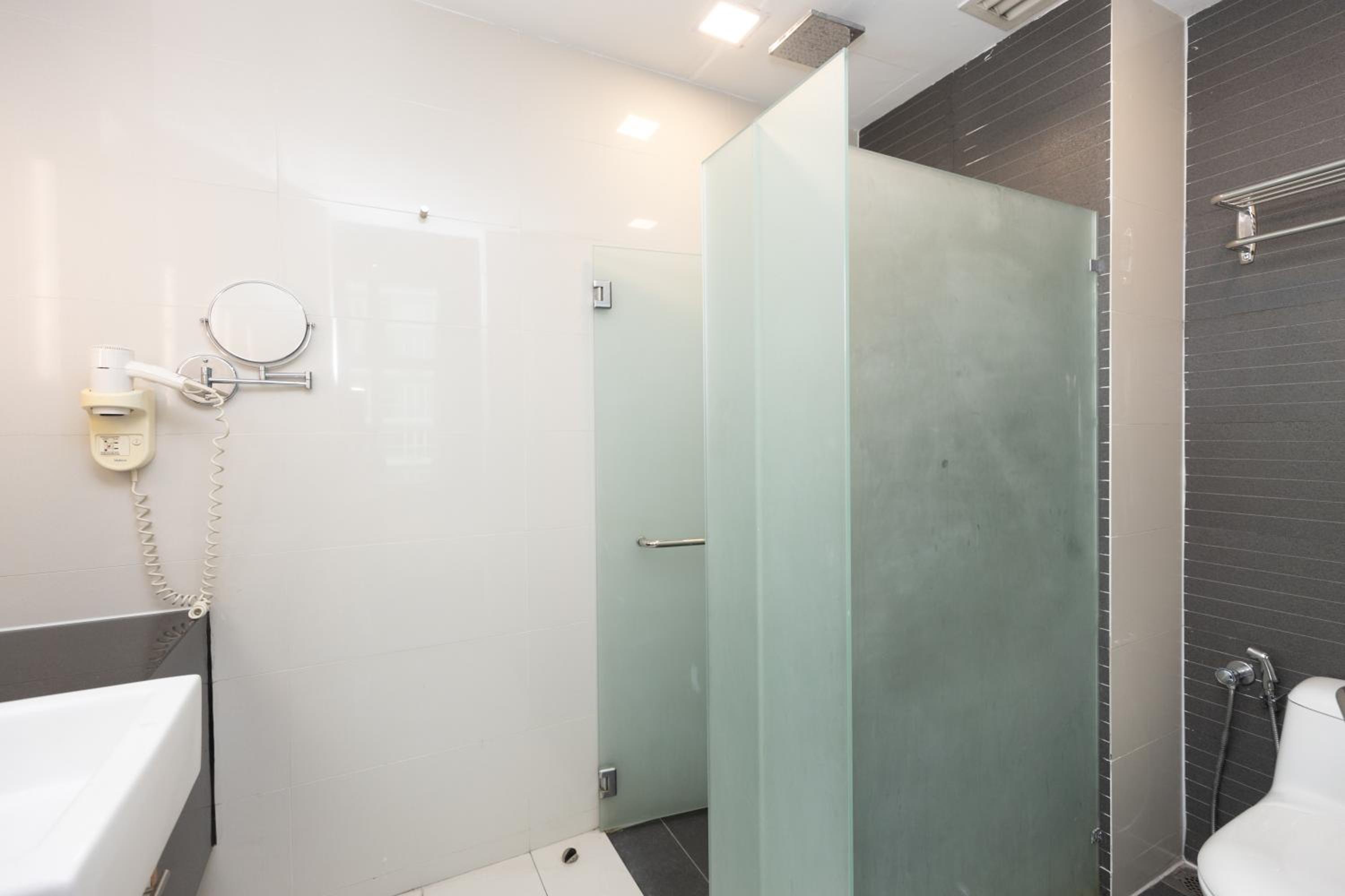 Dua Sentral Residence near KL Sentral by COBNB