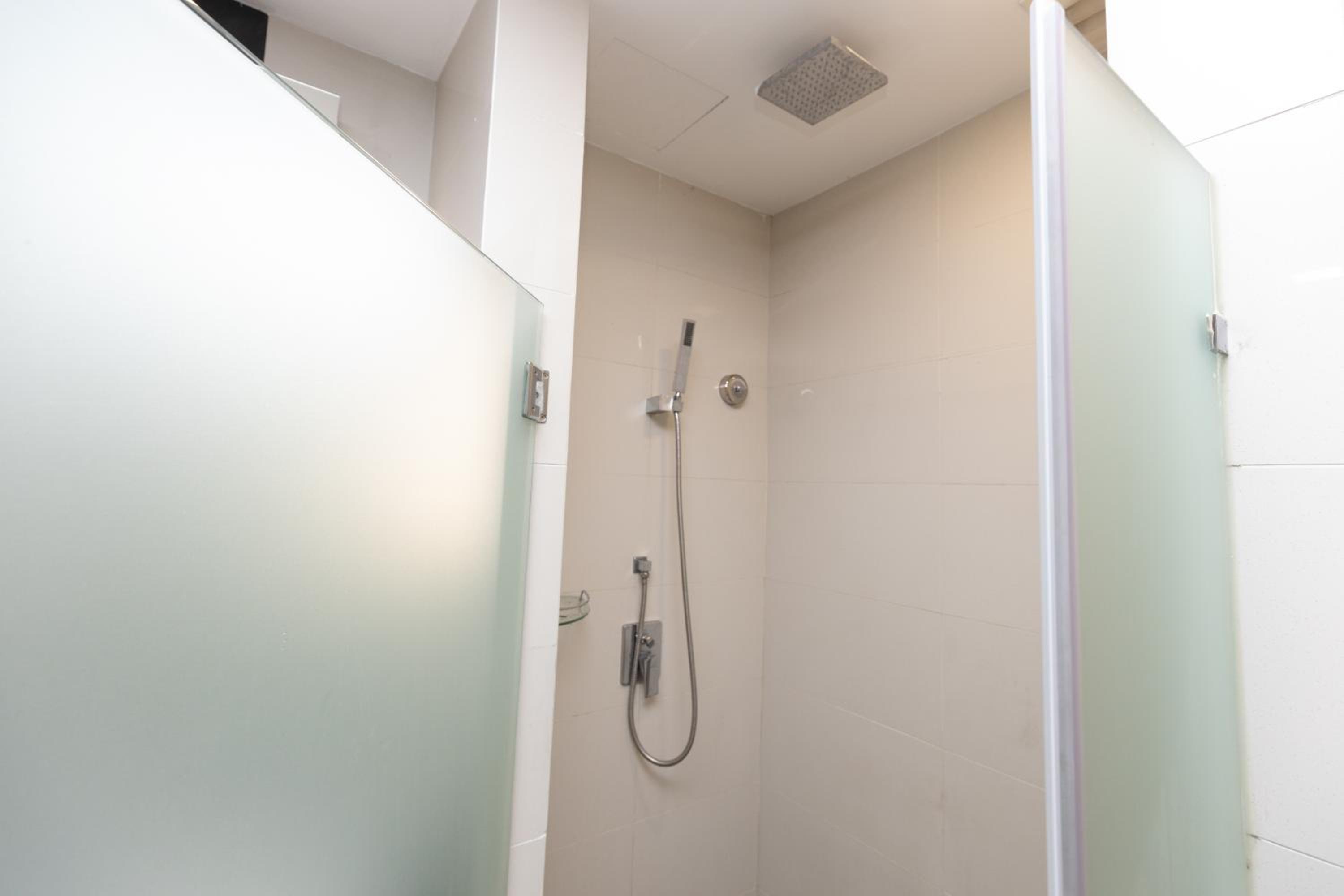 Dua Sentral Residence near KL Sentral by COBNB