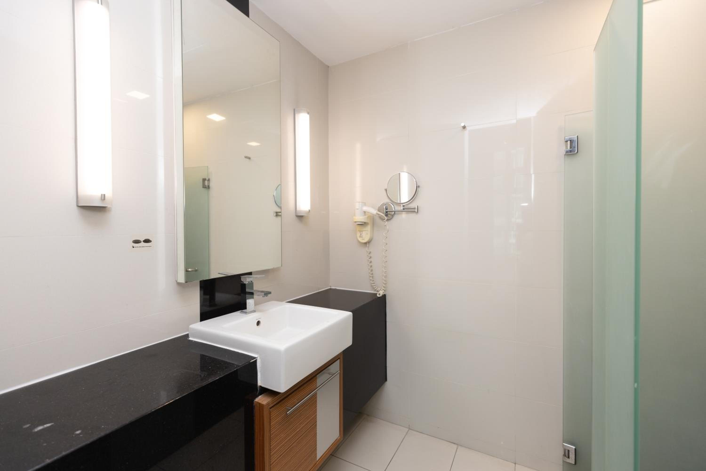 Dua Sentral Residence near KL Sentral by COBNB