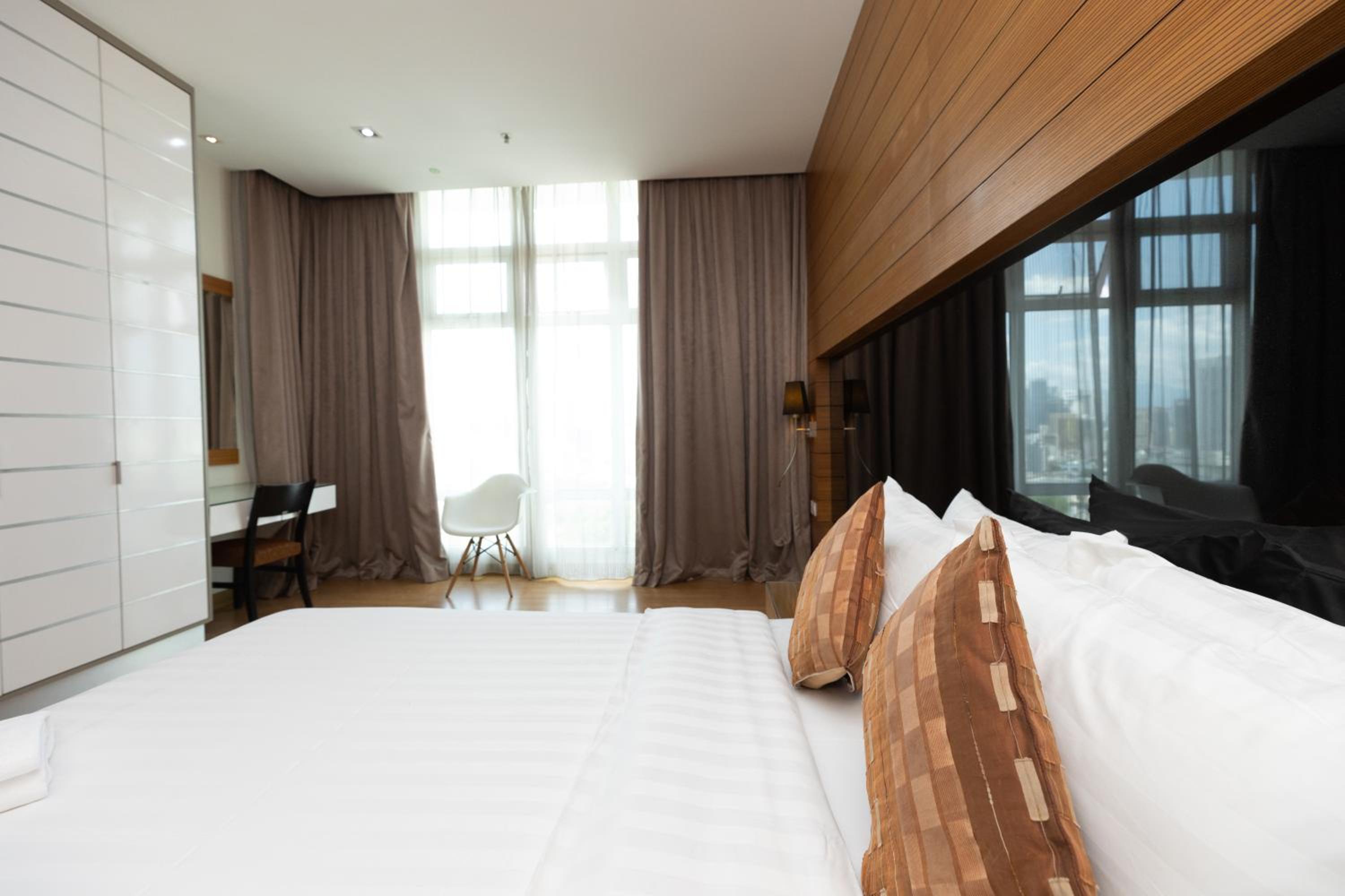 Dua Sentral Residence near KL Sentral by COBNB