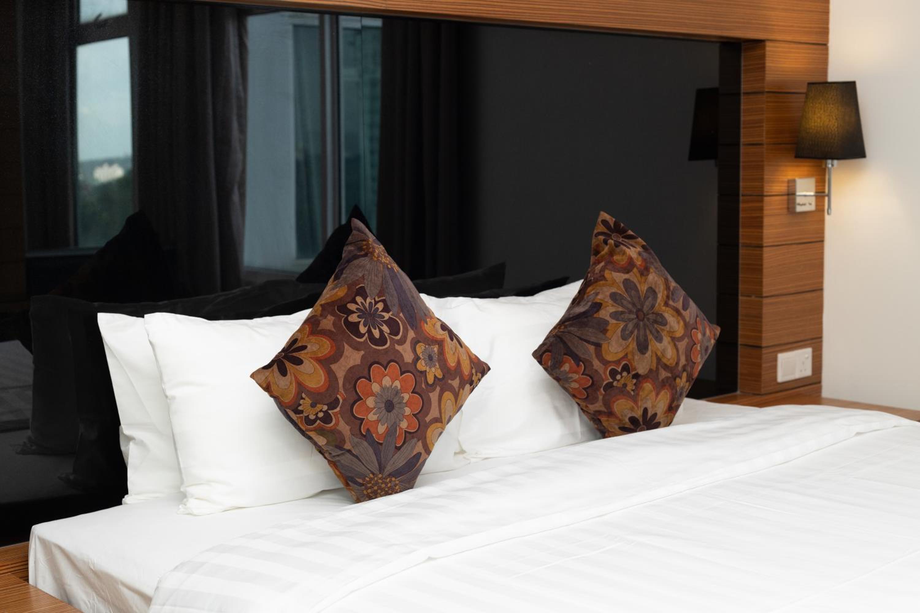 Dua Sentral Residence near KL Sentral by COBNB