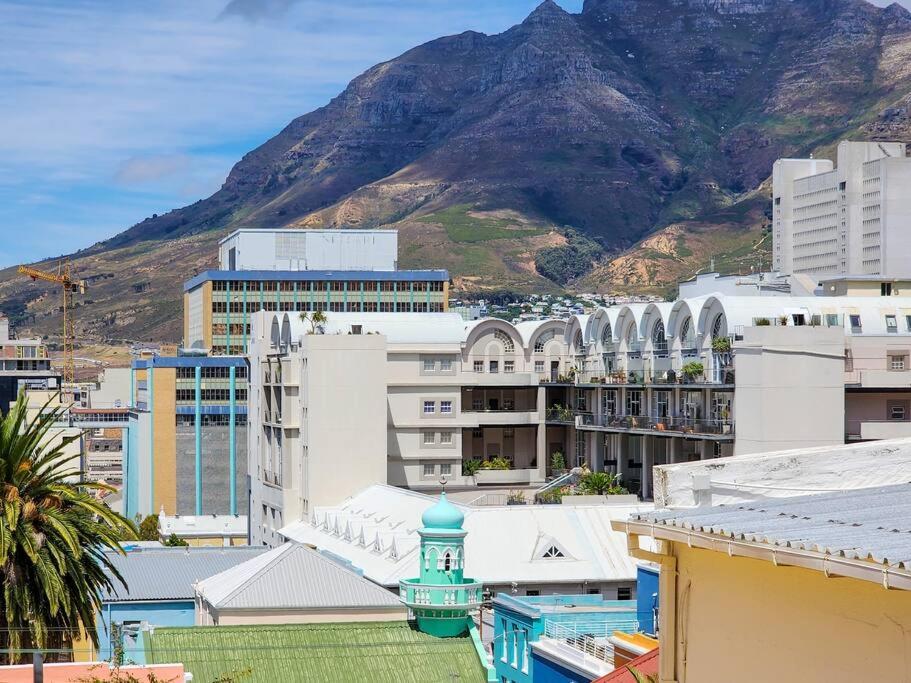 Trendy home Bo Kaap Heritage Mtn Views