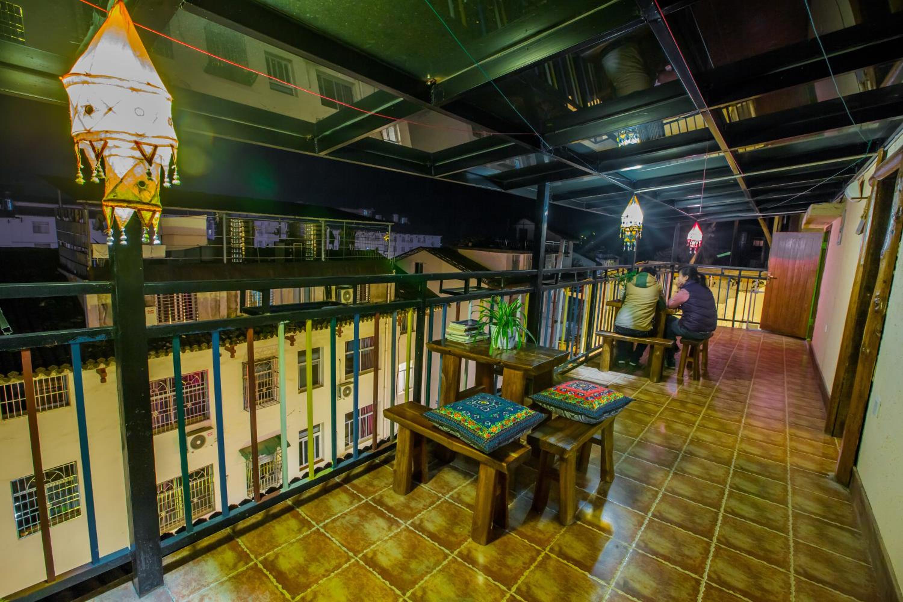 Zhangjiajie April Hostel