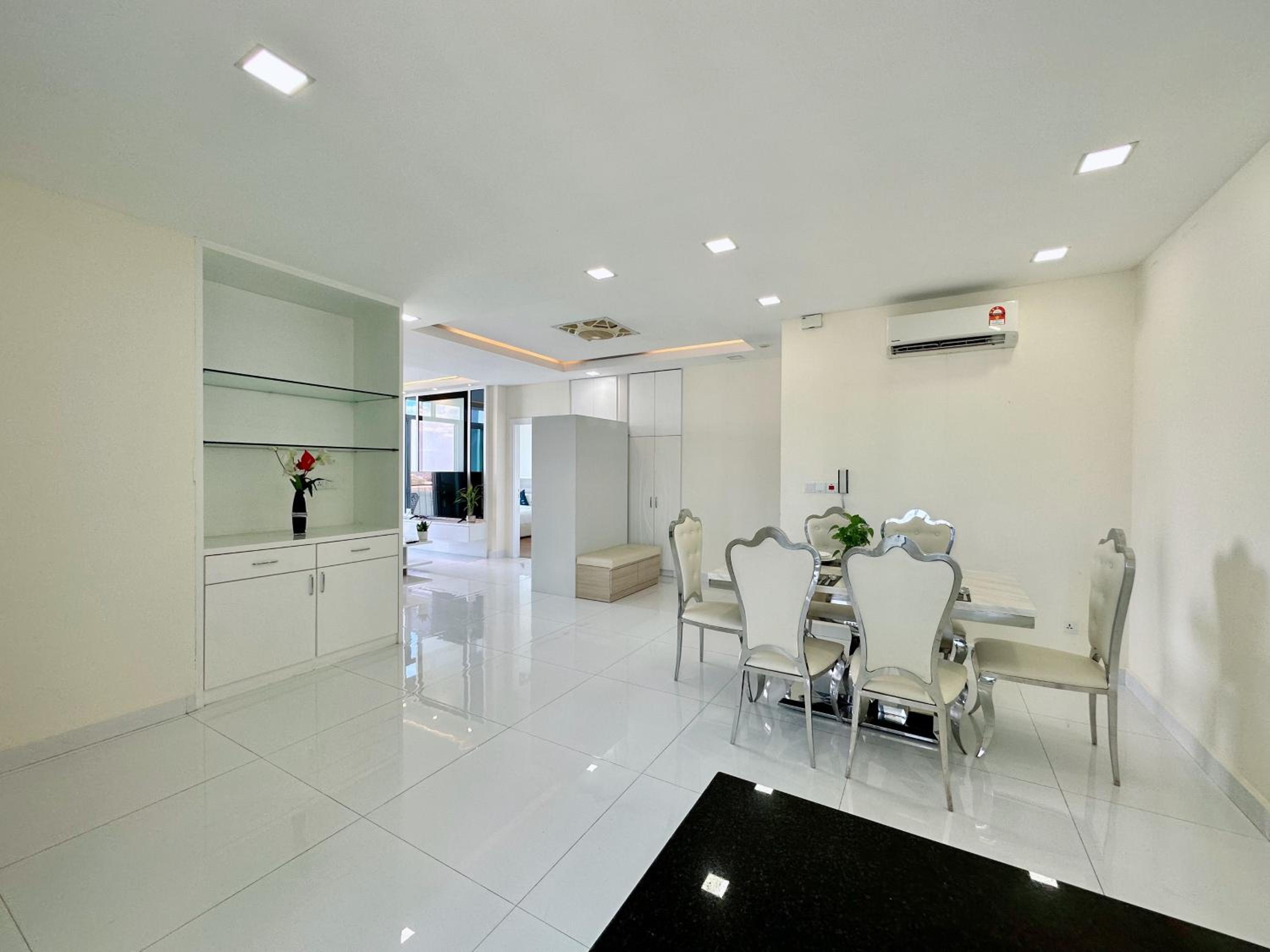 Infinity 28 Hotel and Residence
