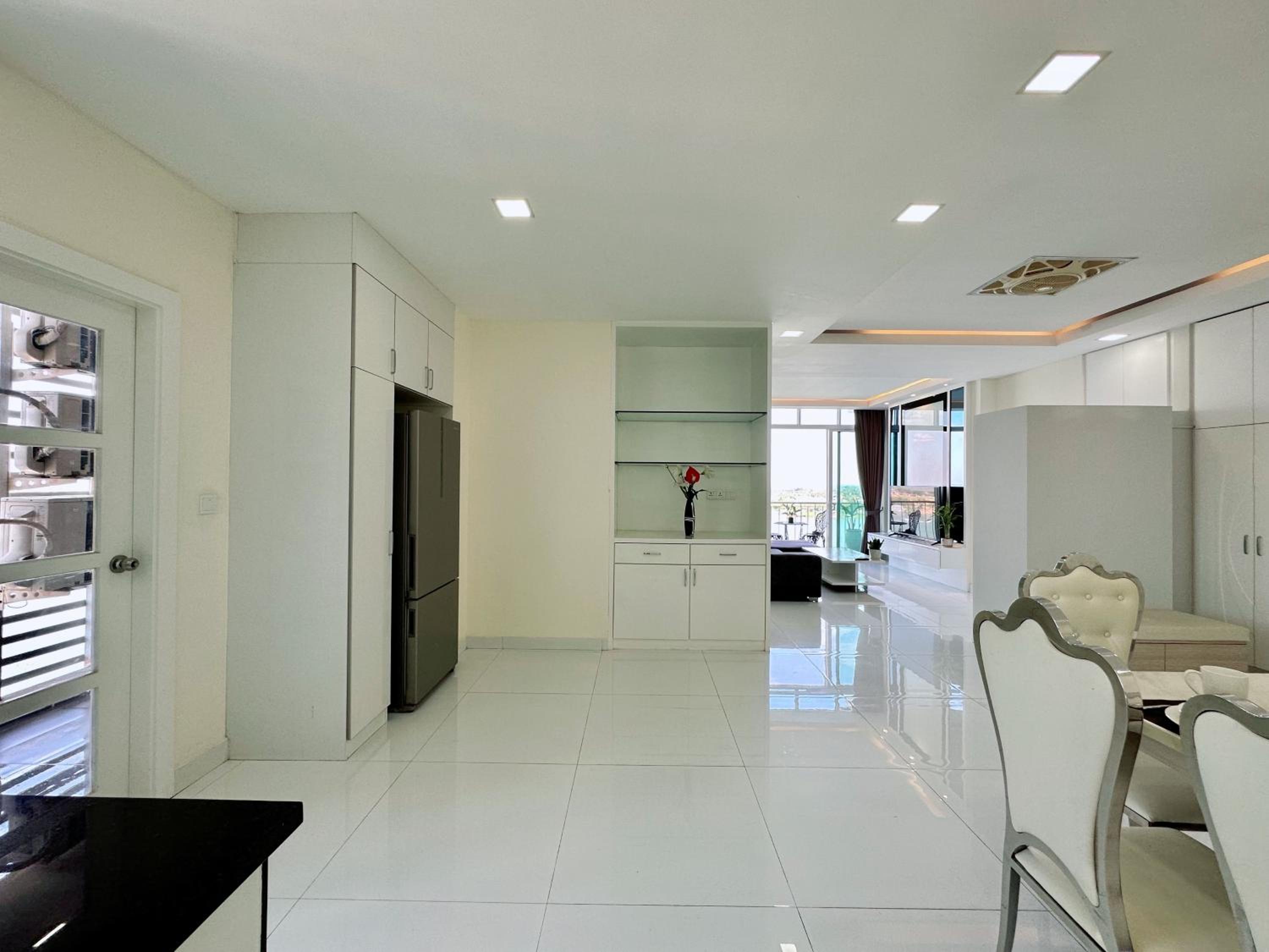 Infinity 28 Hotel and Residence