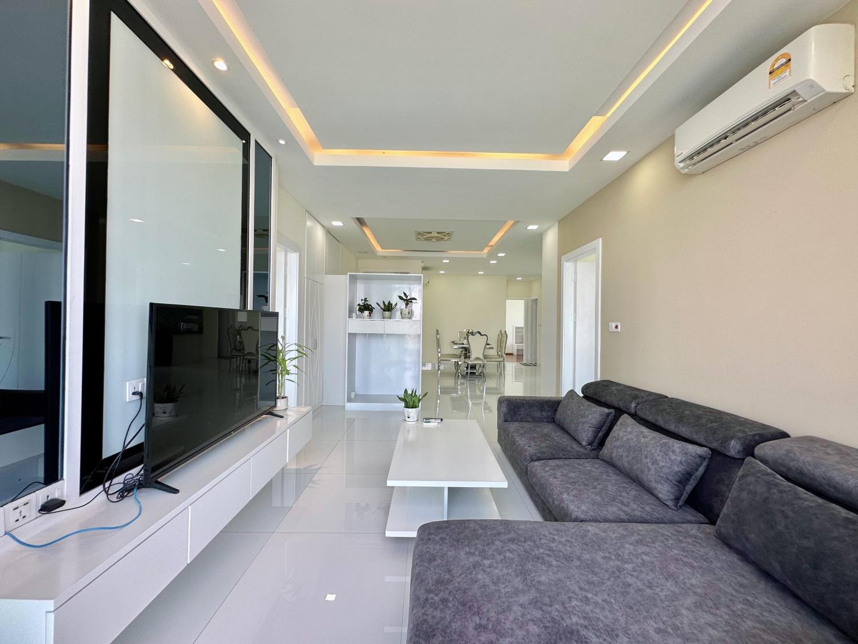 Infinity 28 Hotel and Residence