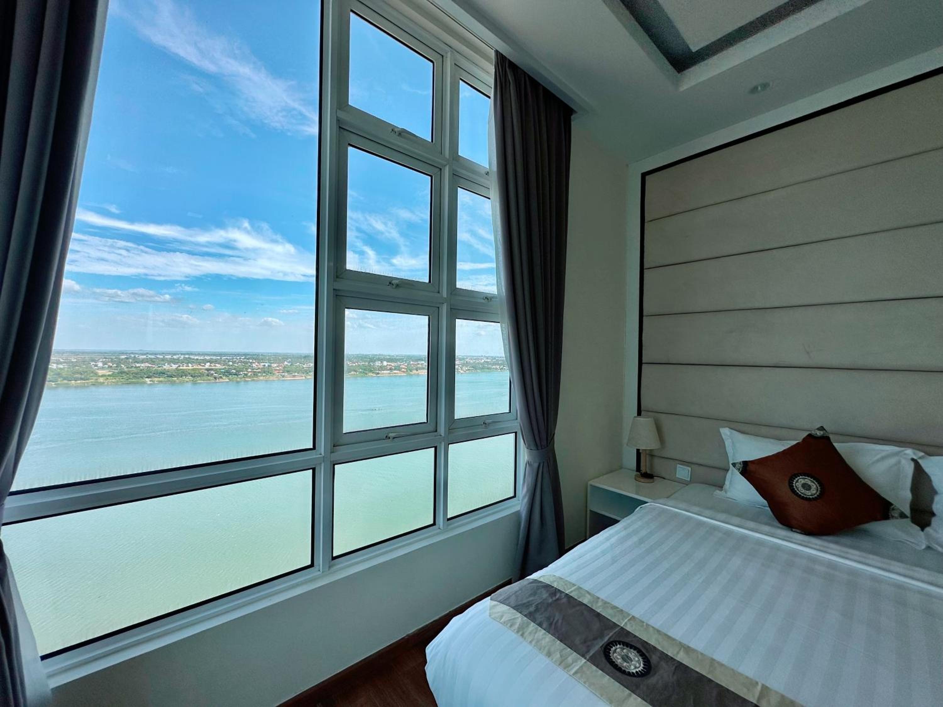 Infinity 28 Hotel and Residence