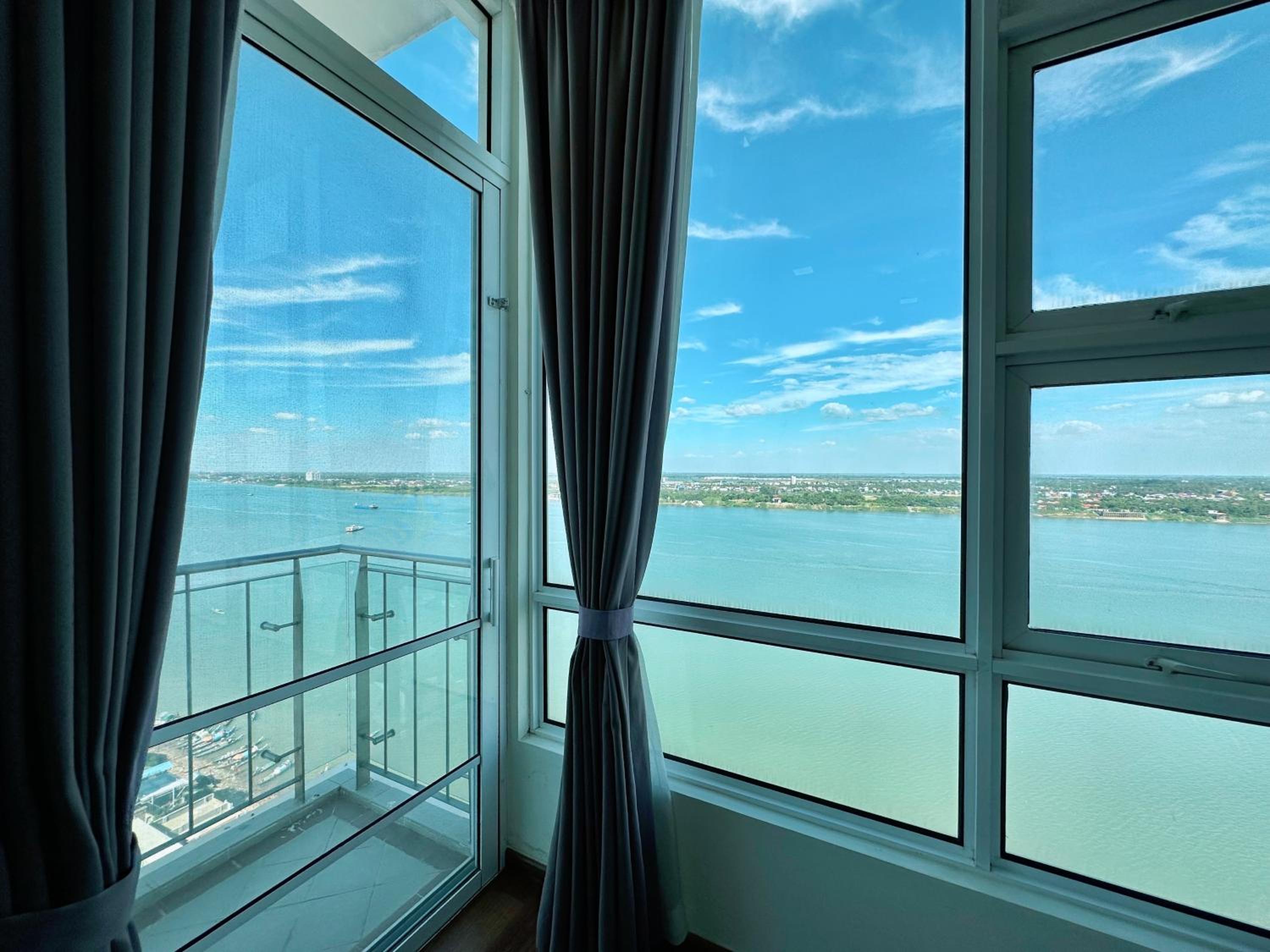 Infinity 28 Hotel and Residence
