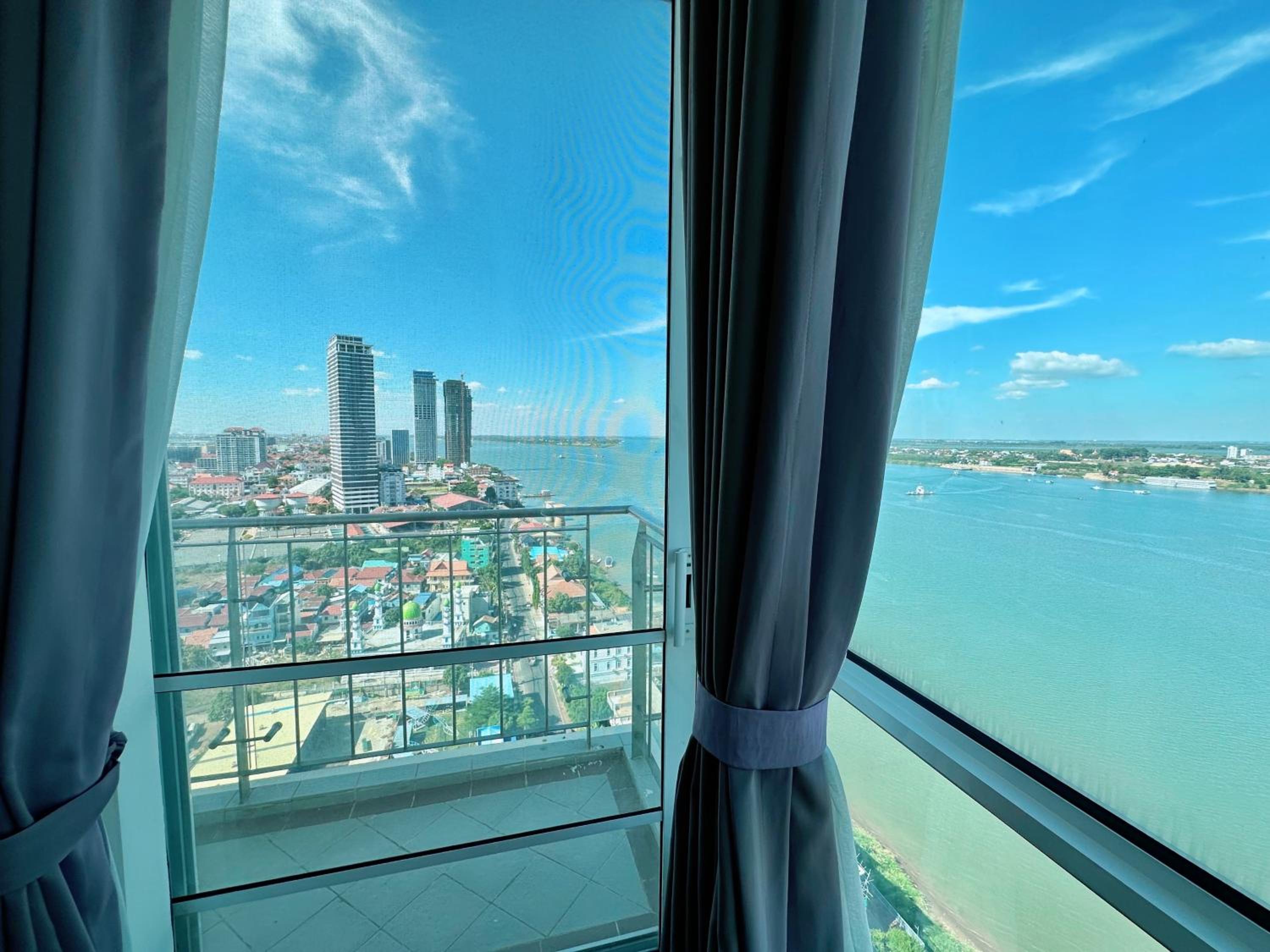 Infinity 28 Hotel and Residence