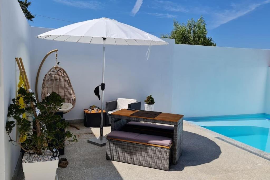Villa piscine balnéothérapie et jacuzzi entièrement privée