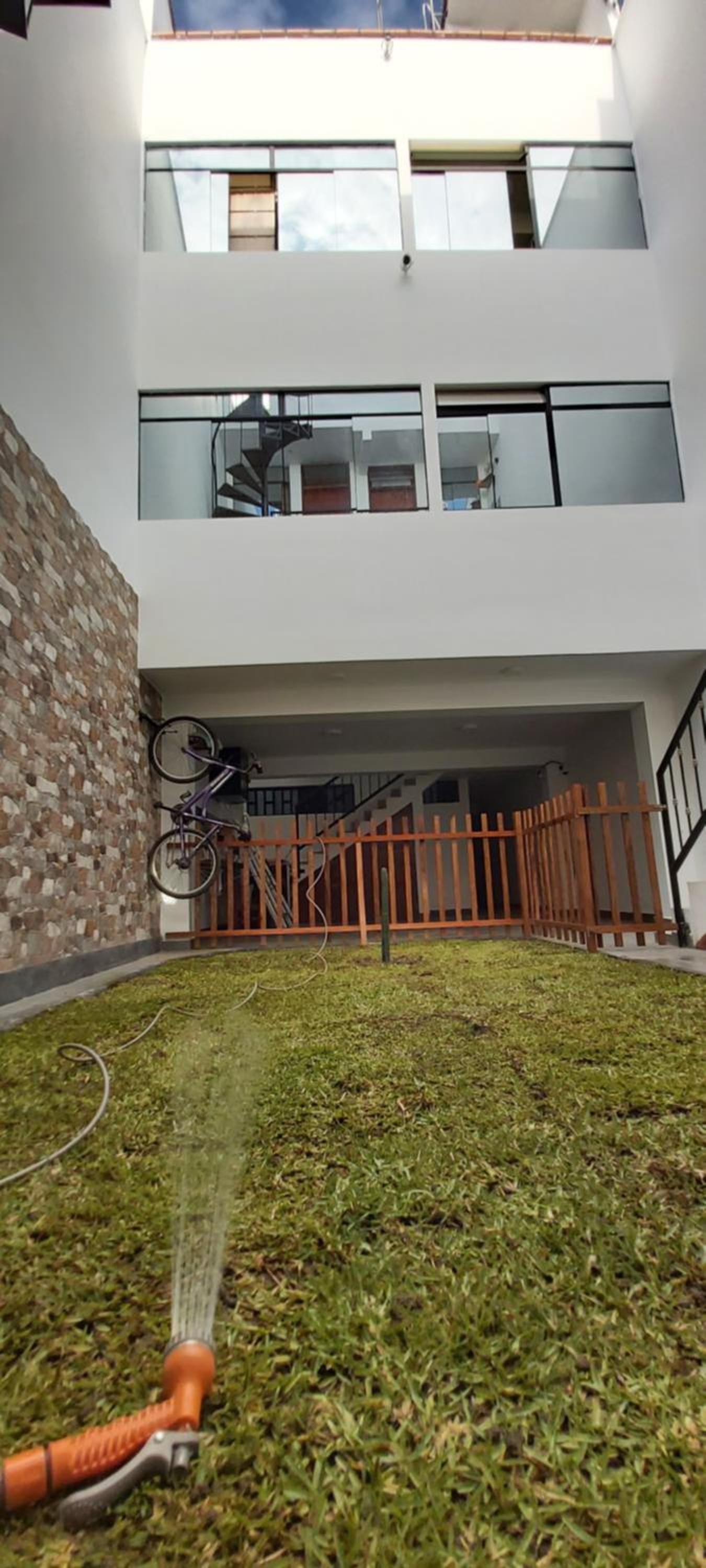 Photo 11