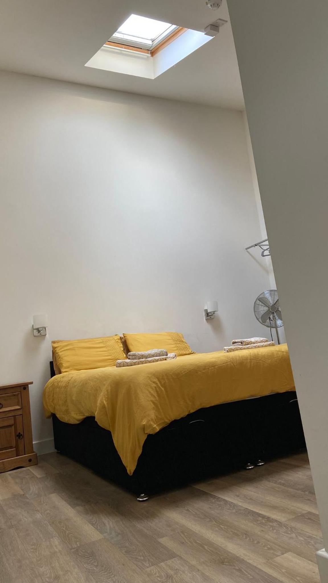 Deepcut Lodge Bed & Breakfast Self Service