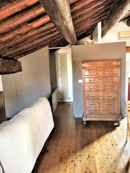 Romantic studio in the historical heart of Padova license loc 01457 view 3