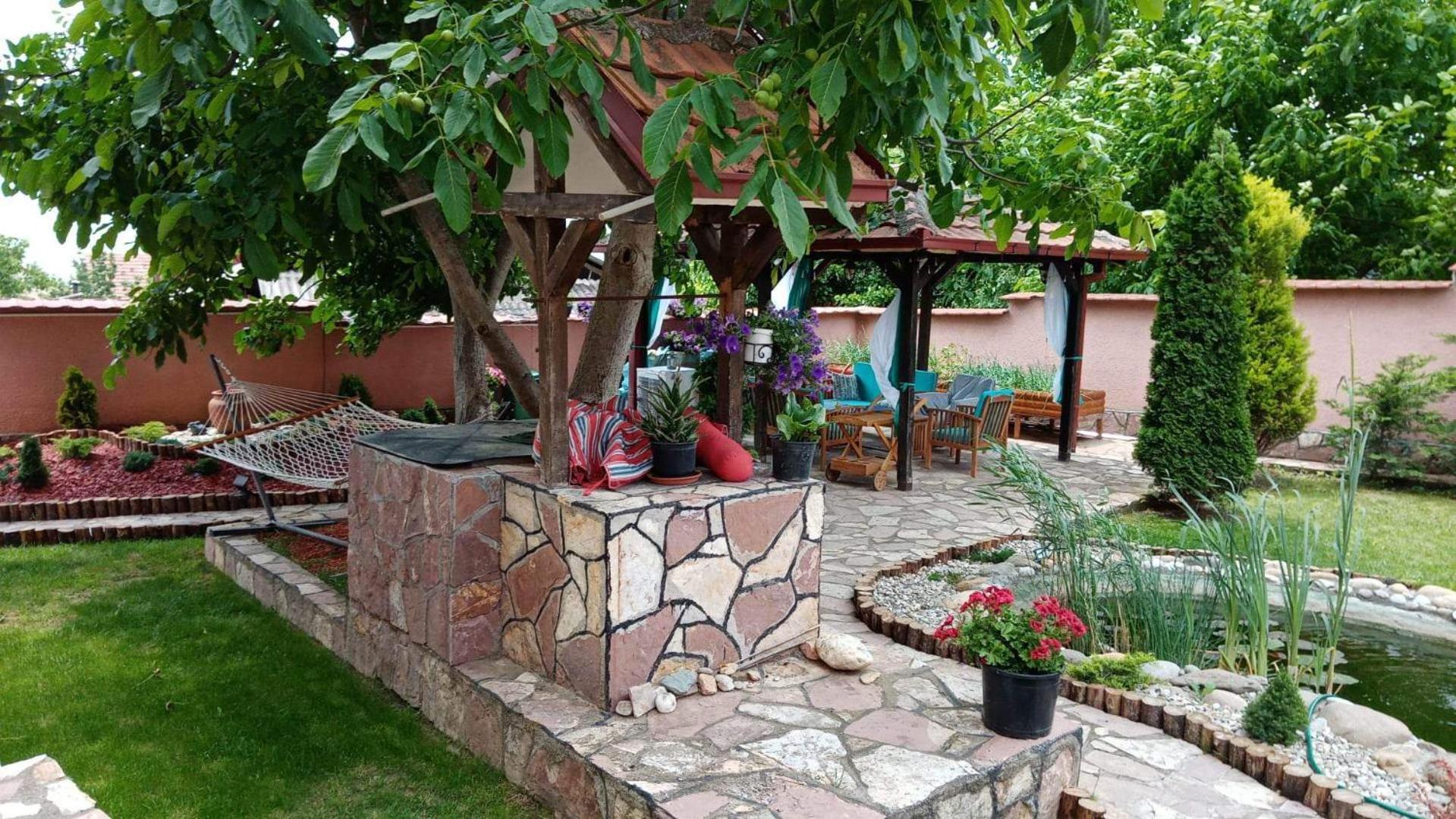 Photo 18
