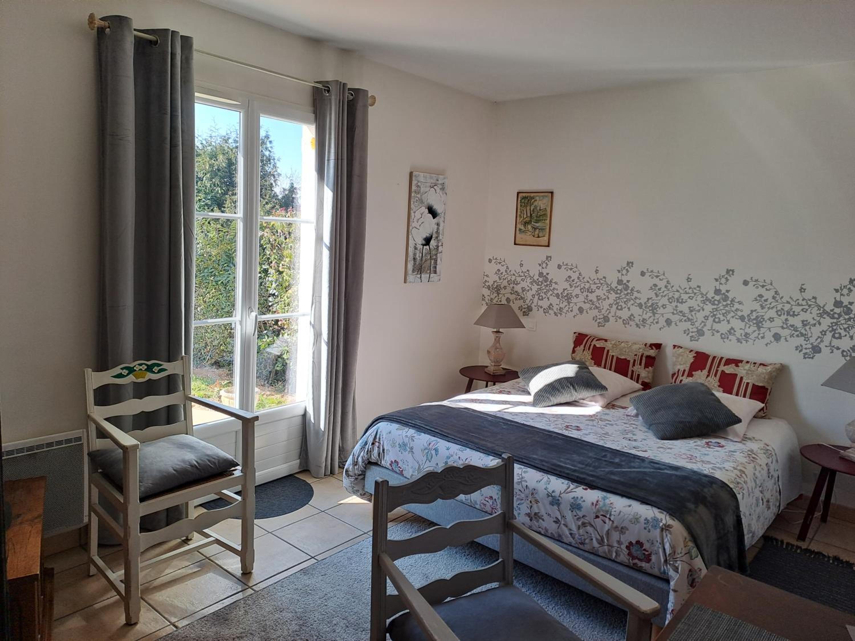 Chambre d'Elisabeth à la Ferme view 2