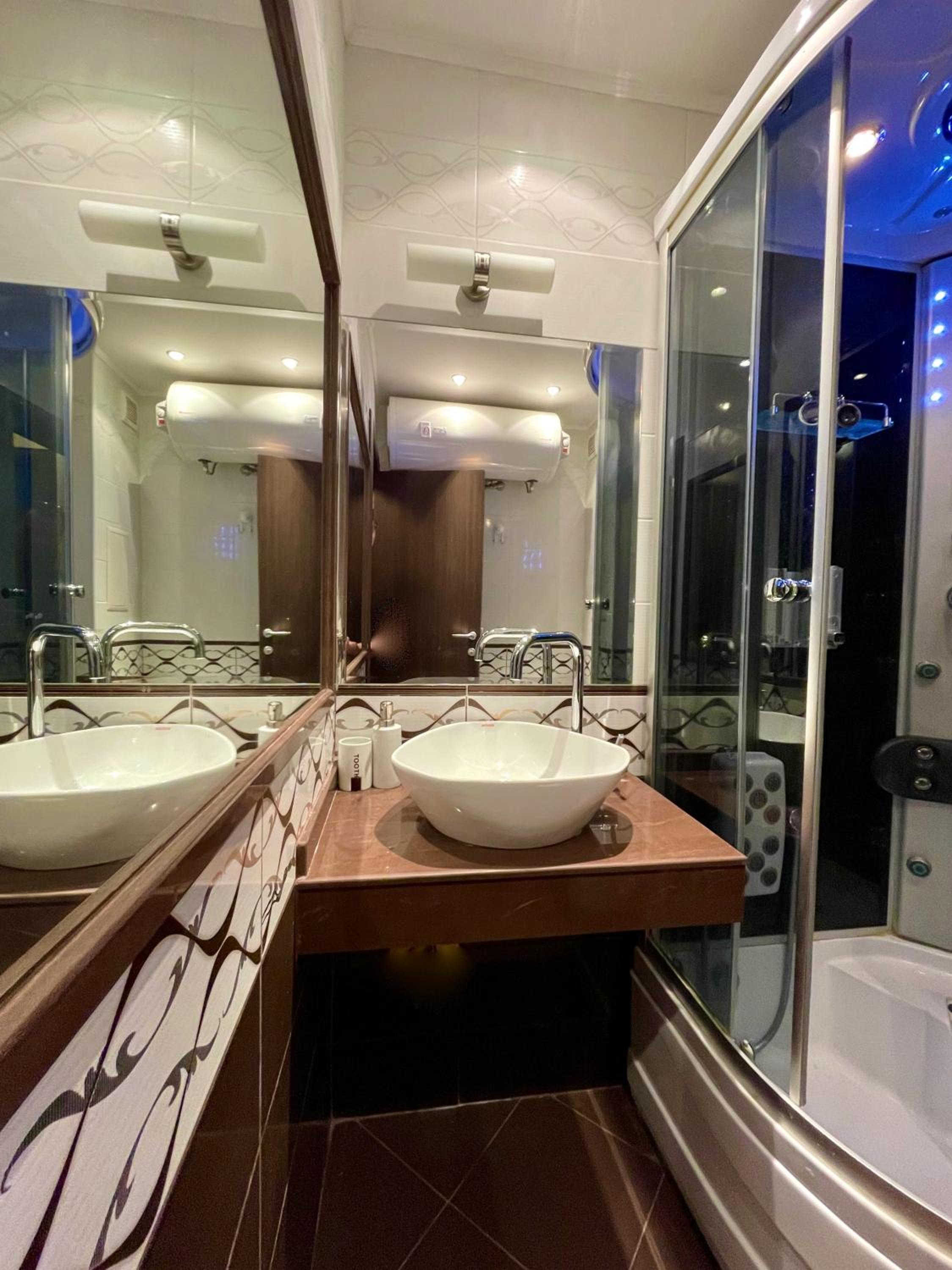 Luxurious 2 BR Appt at the Black Sea Coast