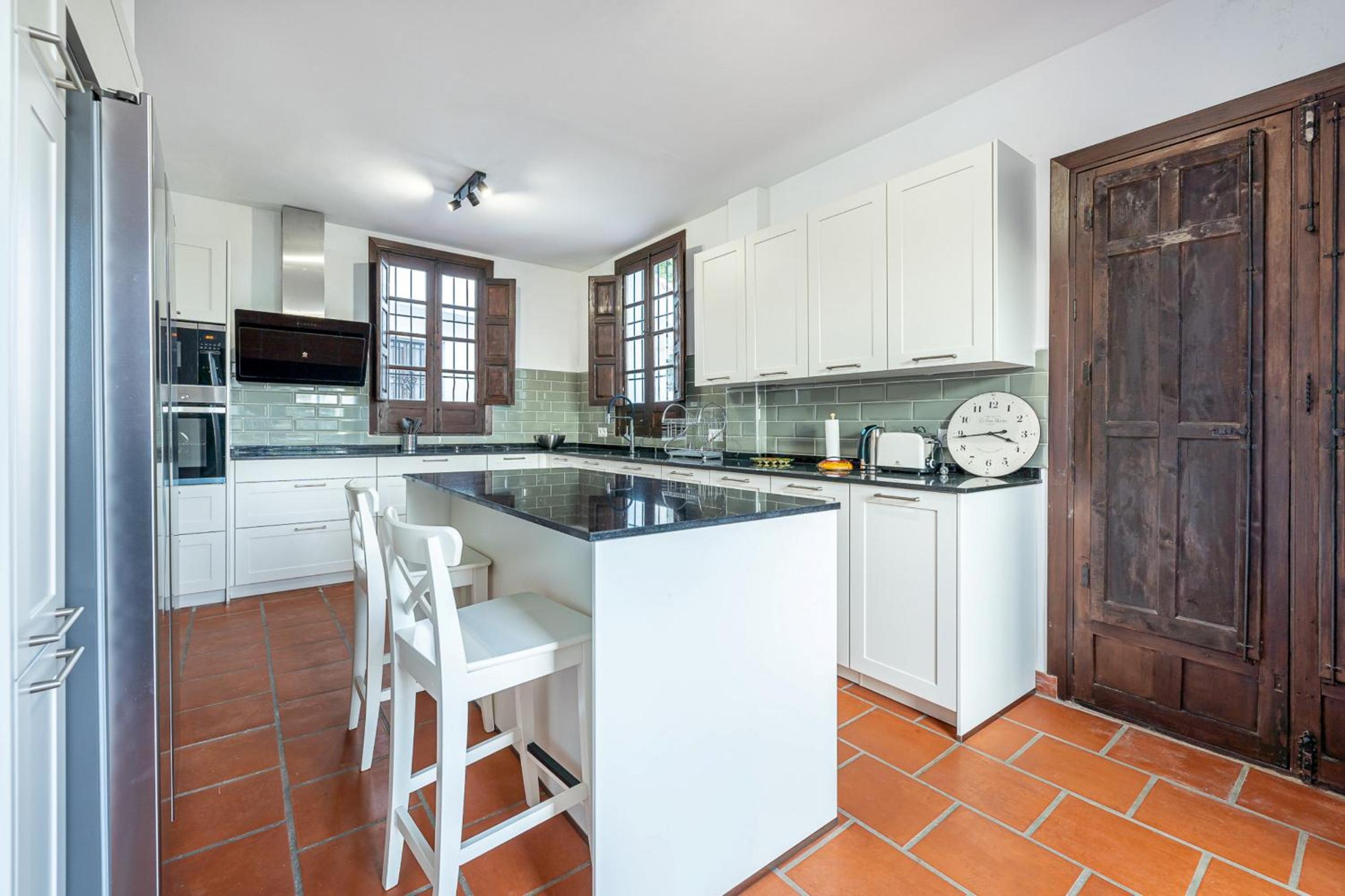 Spectacular views private villa Valtocado