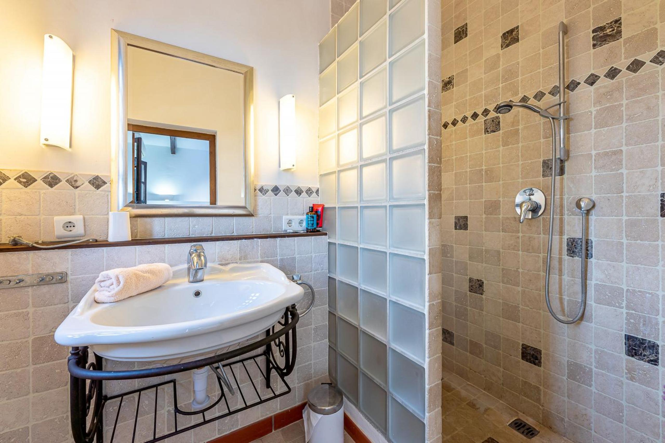 Spectacular views private villa Valtocado