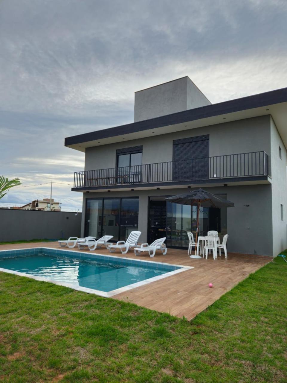 Casa de Campo na Represa de Paranapanema Riviera de Sta Cristina XIII