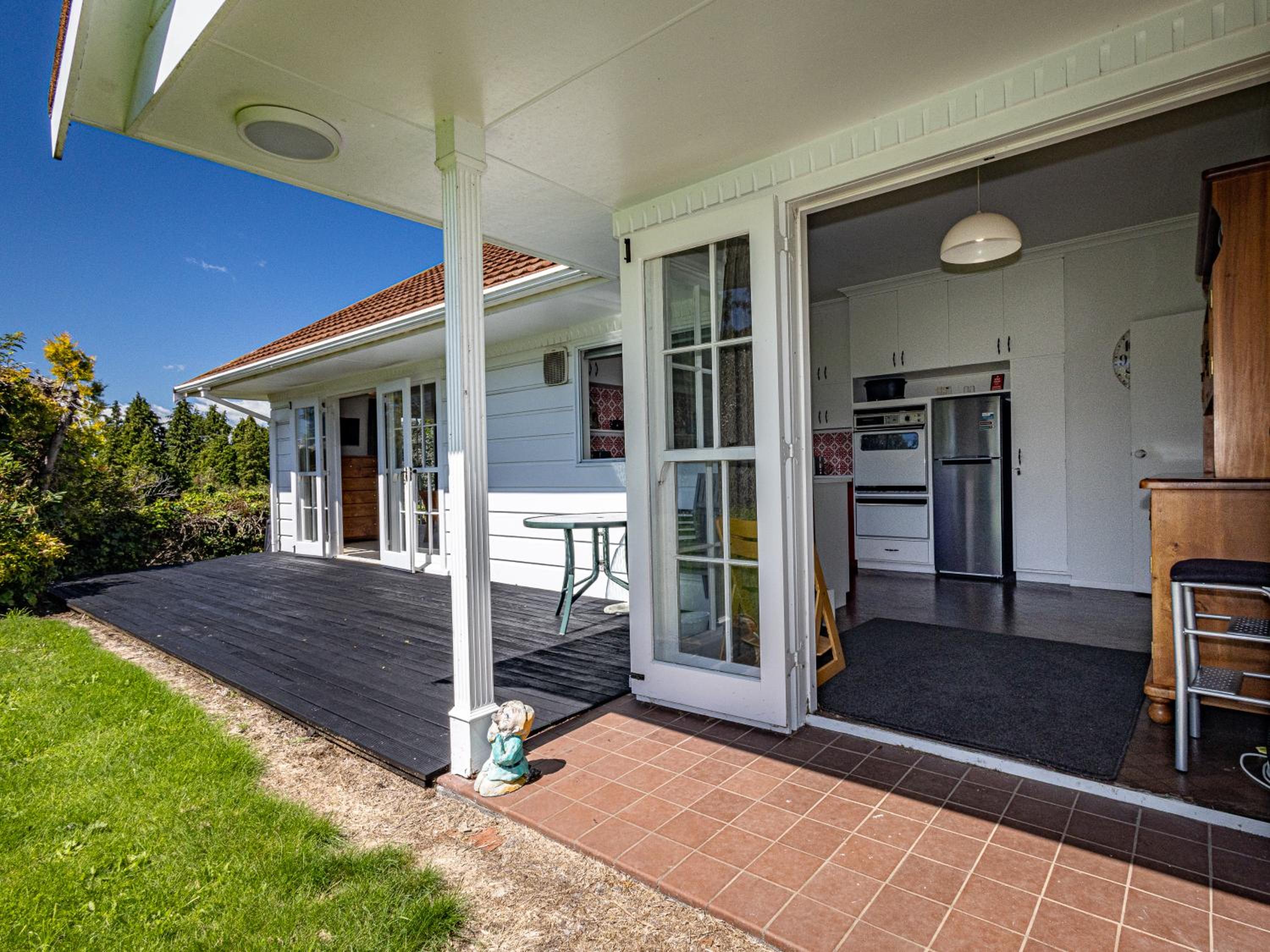 Grand Lodge - Ohakune Holiday Home view 2
