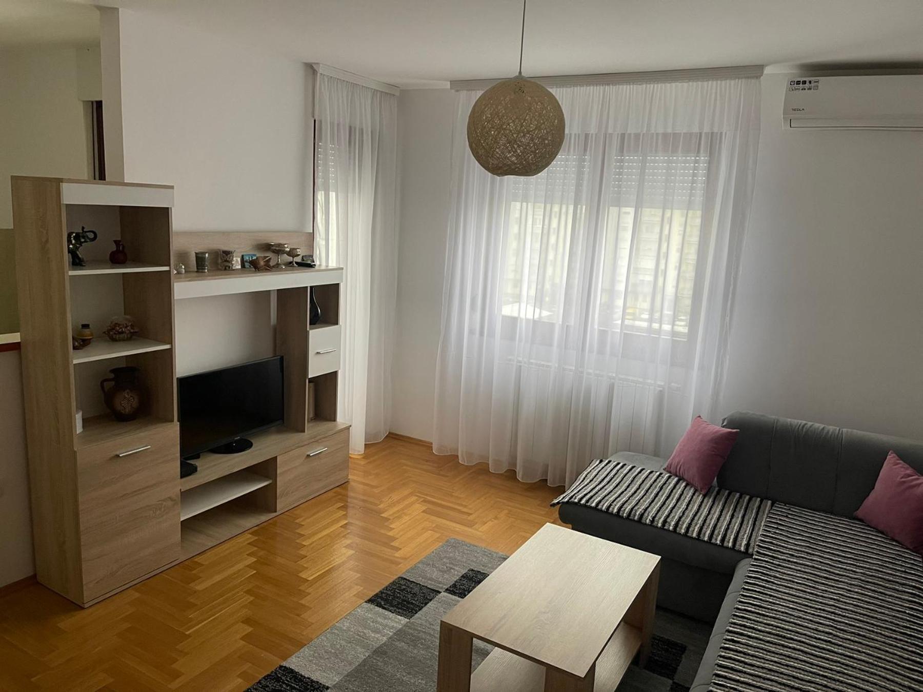 Apartman Lola