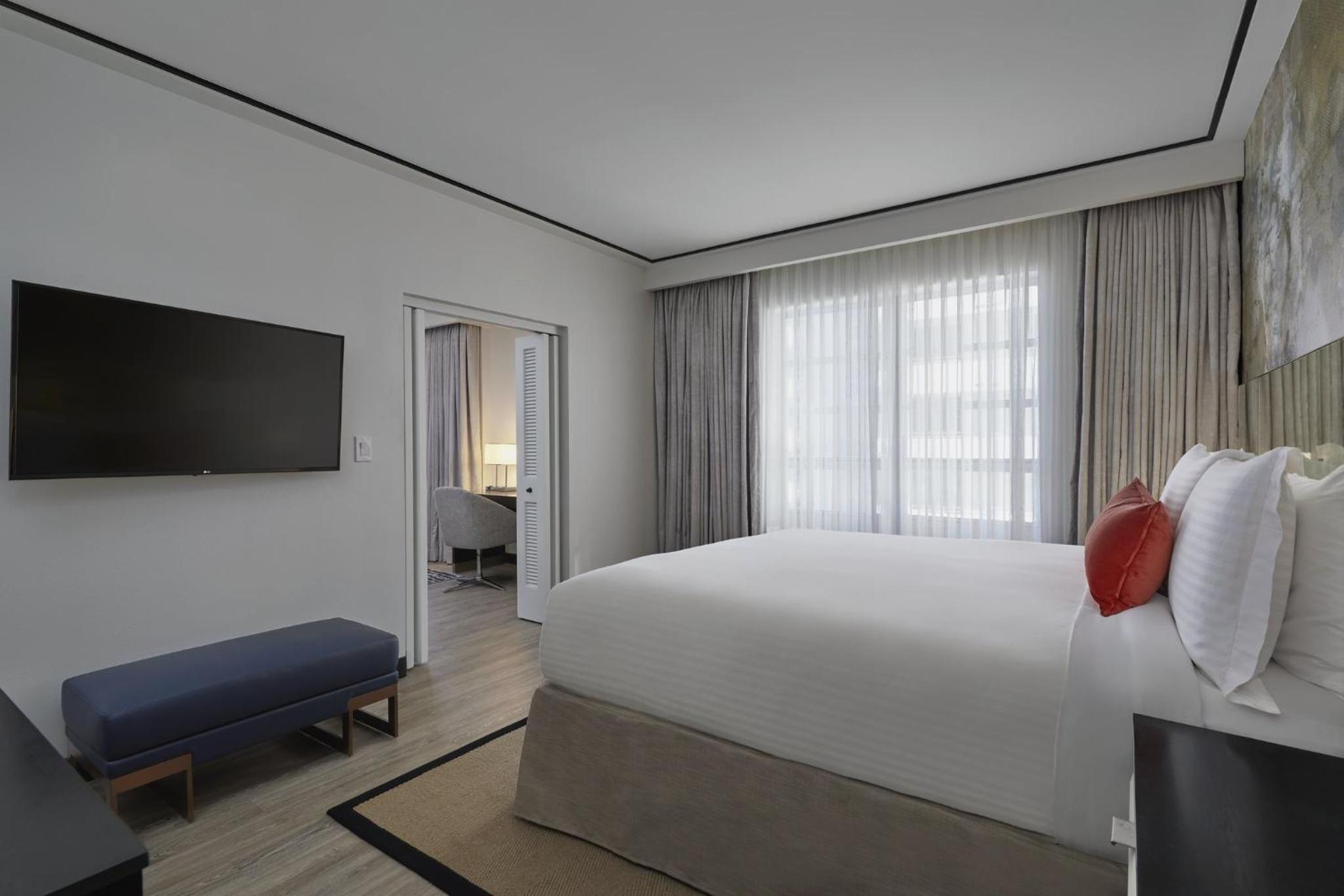 Loews Miami Beach Hotel – South Beach
