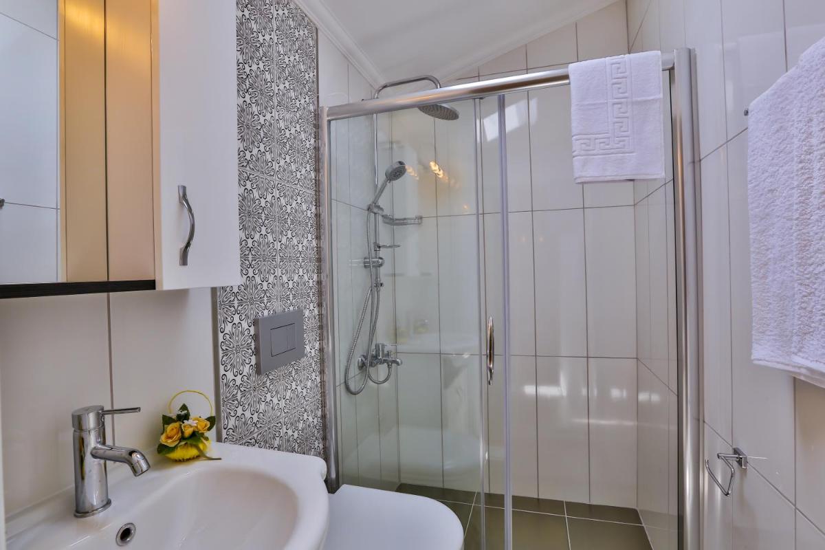 Bossa Nova Apart - Image 141