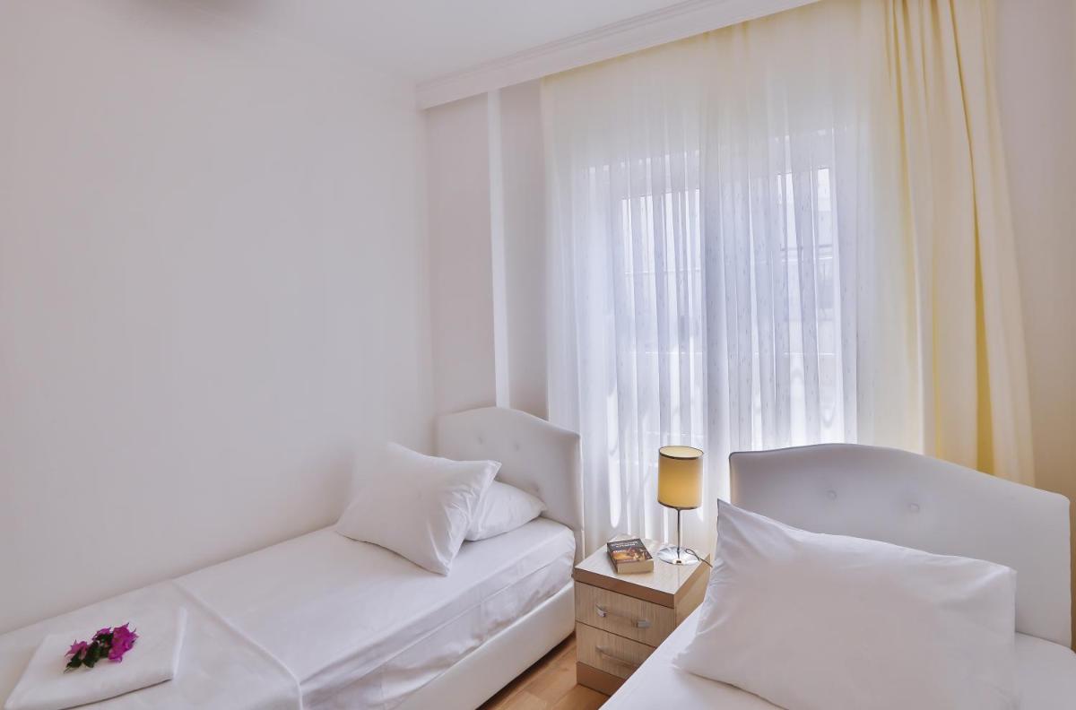 Bossa Nova Apart - Image 164