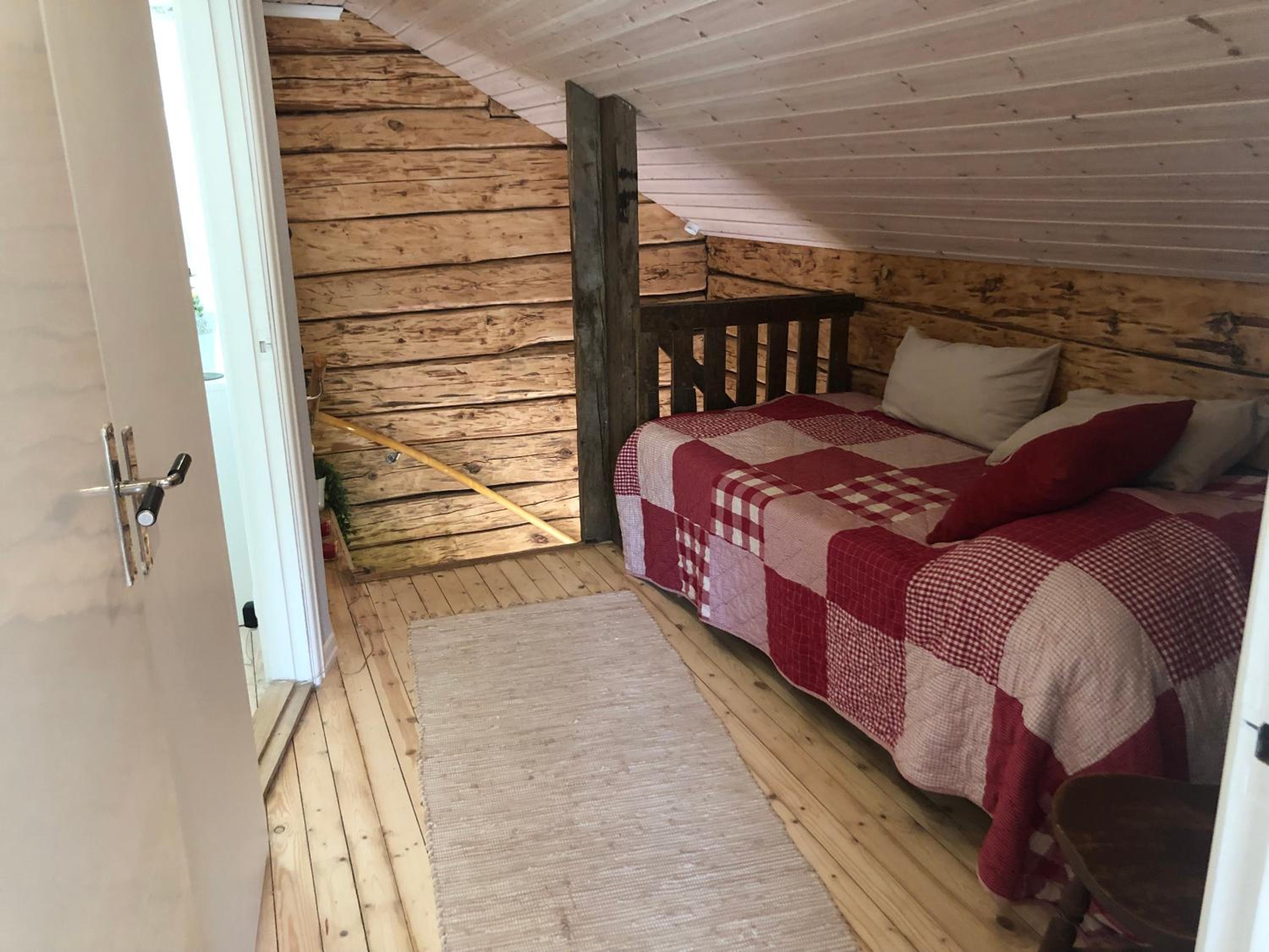 Mysig lantlig stuga, Nycklarör view 2