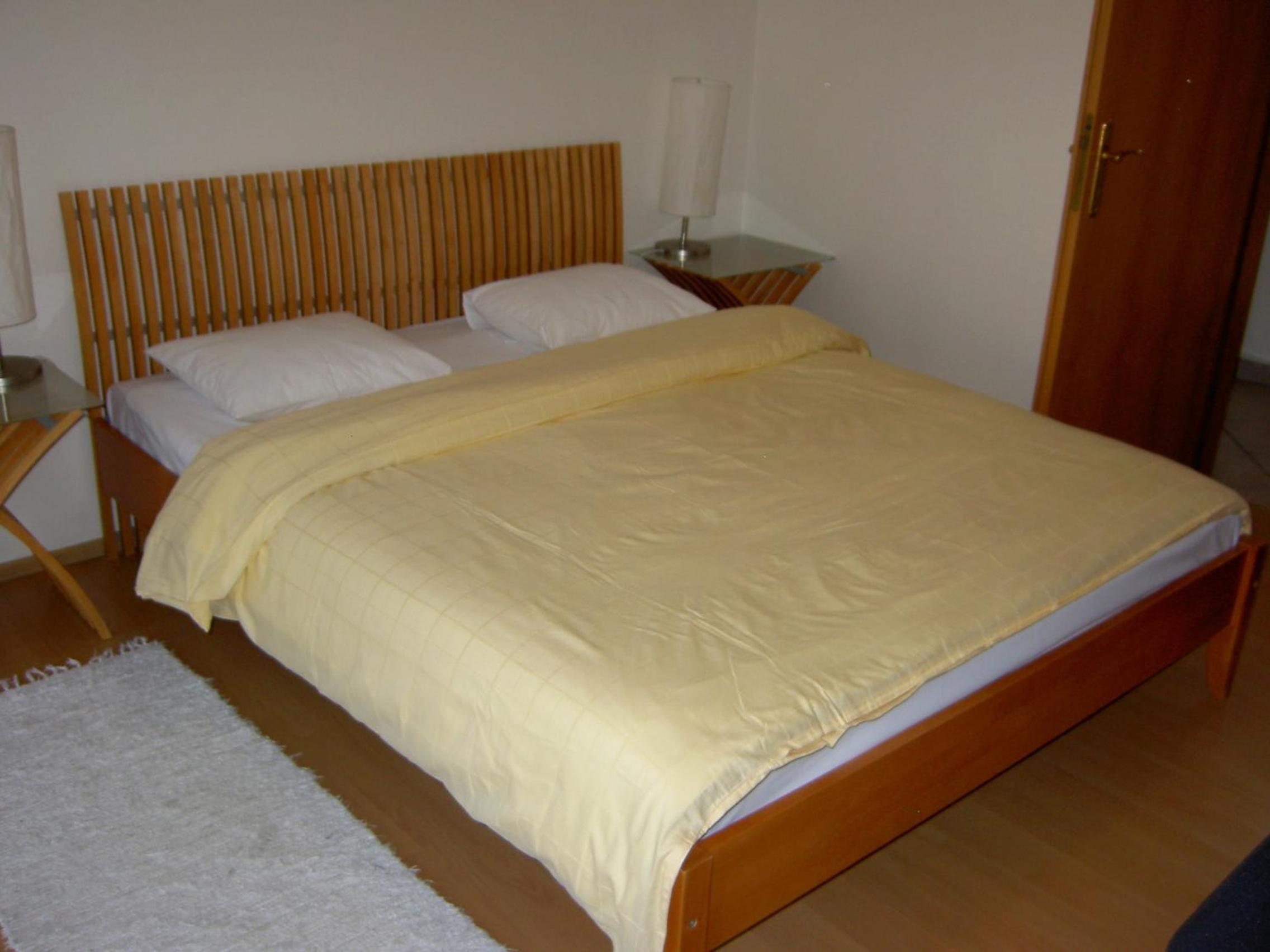 Apartments Vezenska